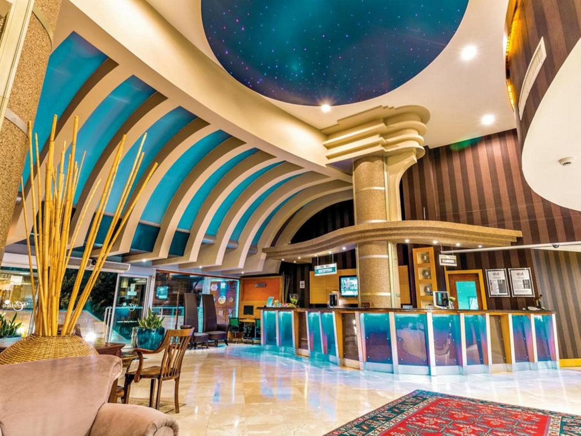 Grand Cettia Hotel - Image 4