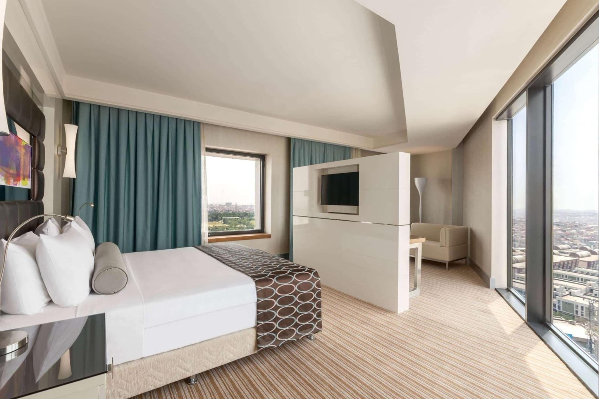 Ramada Plaza By Wyndham İstanbul Tekstilkent - Image 2