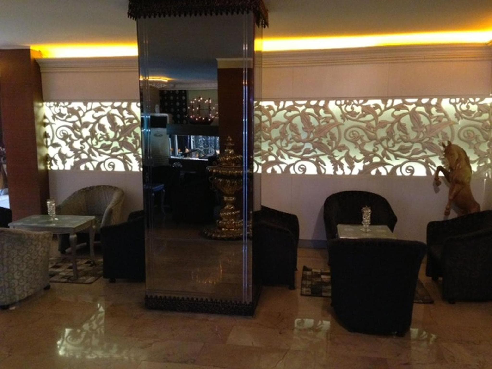Maya Hotel - Image 3