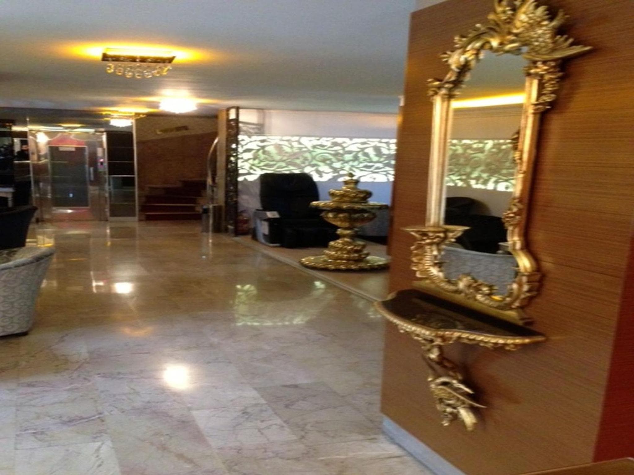 Maya Hotel - Image 4