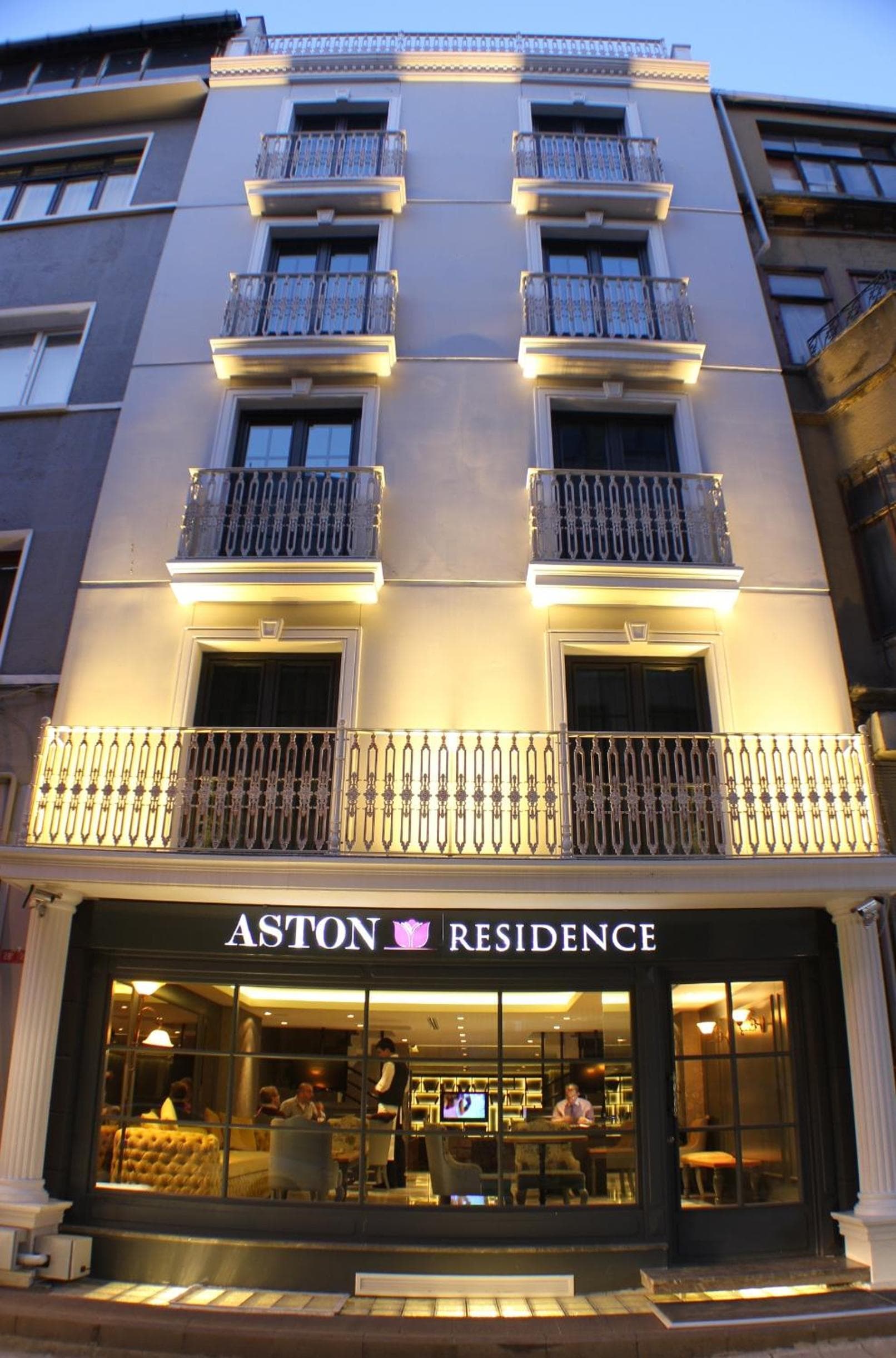 Aston Otel Taksim - Image 1