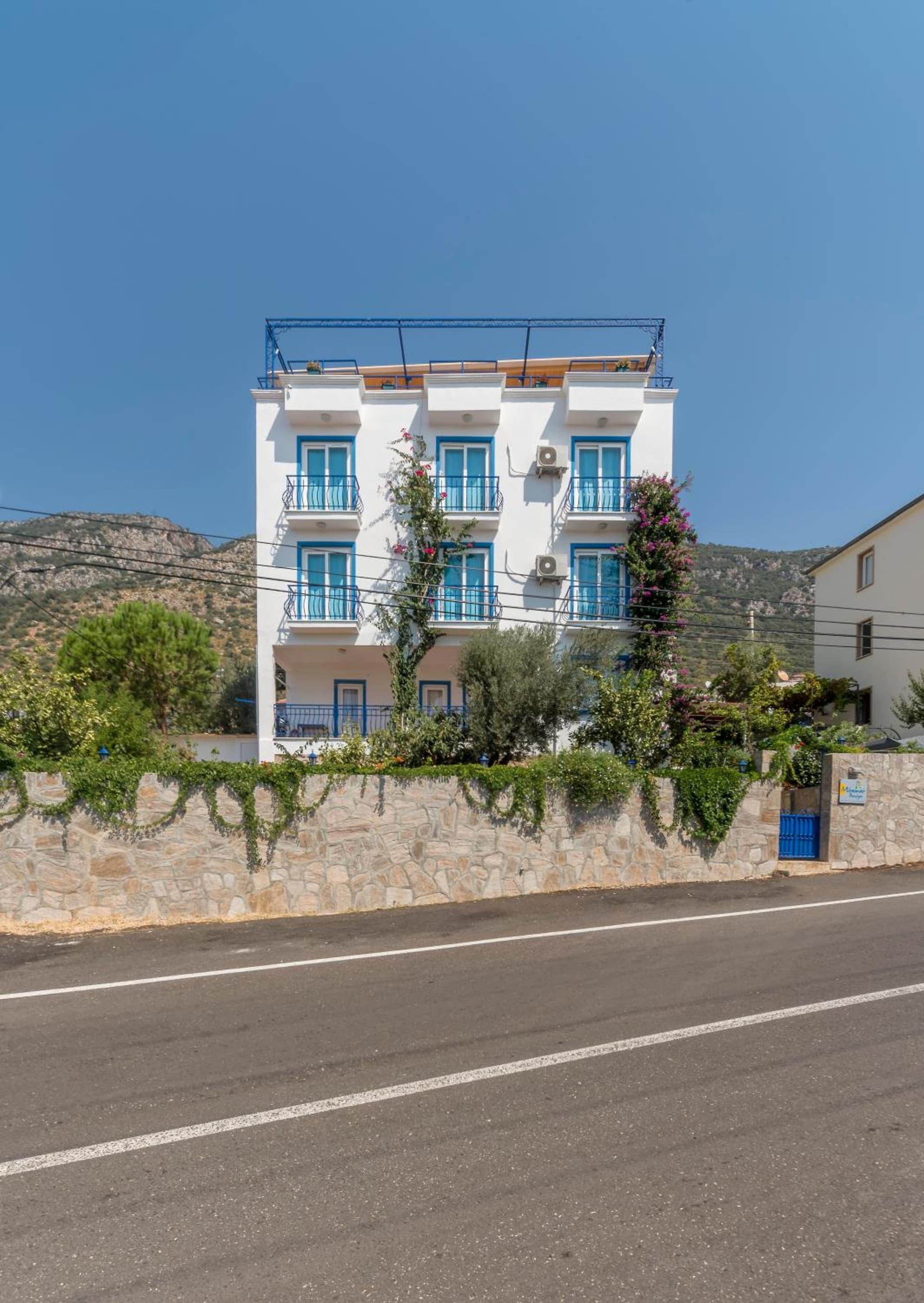 Miramar Pansiyon - Image 4