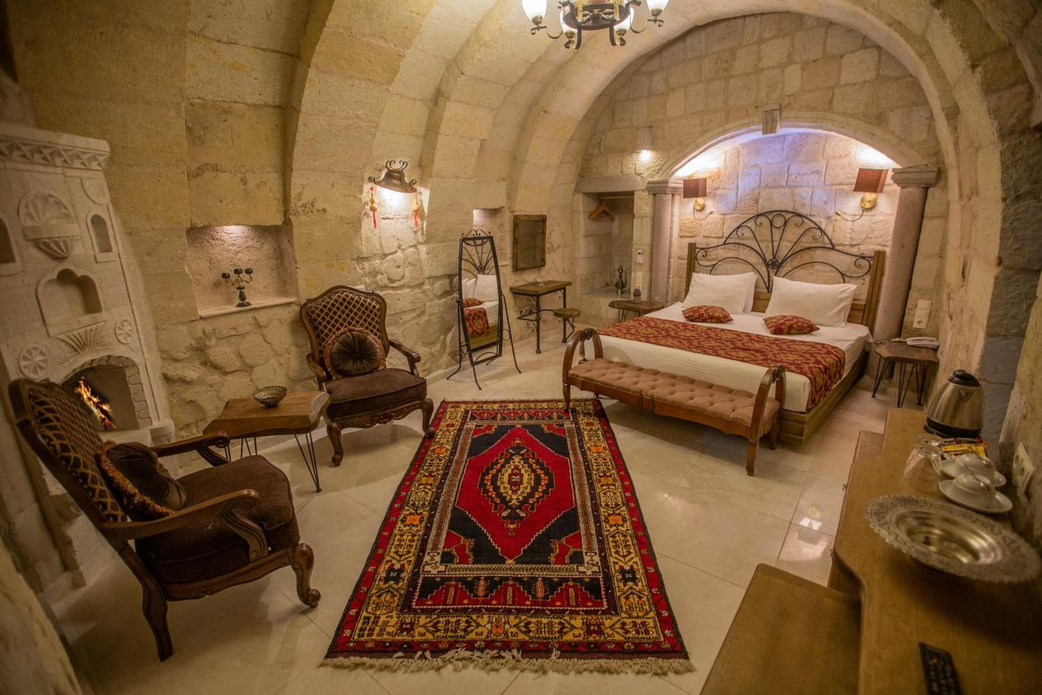 Divan Cave House - Image 1