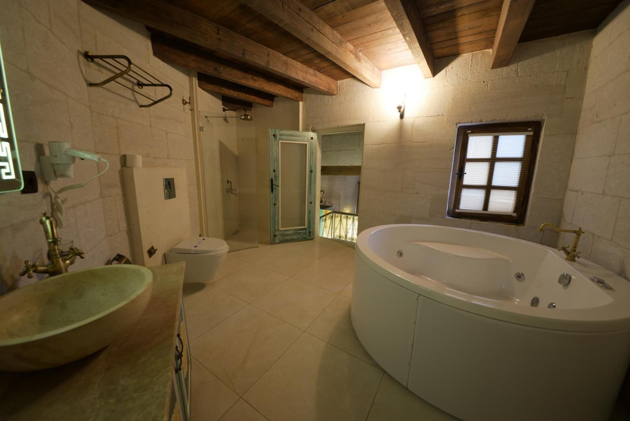 Caftan Cave Suites - Image 2