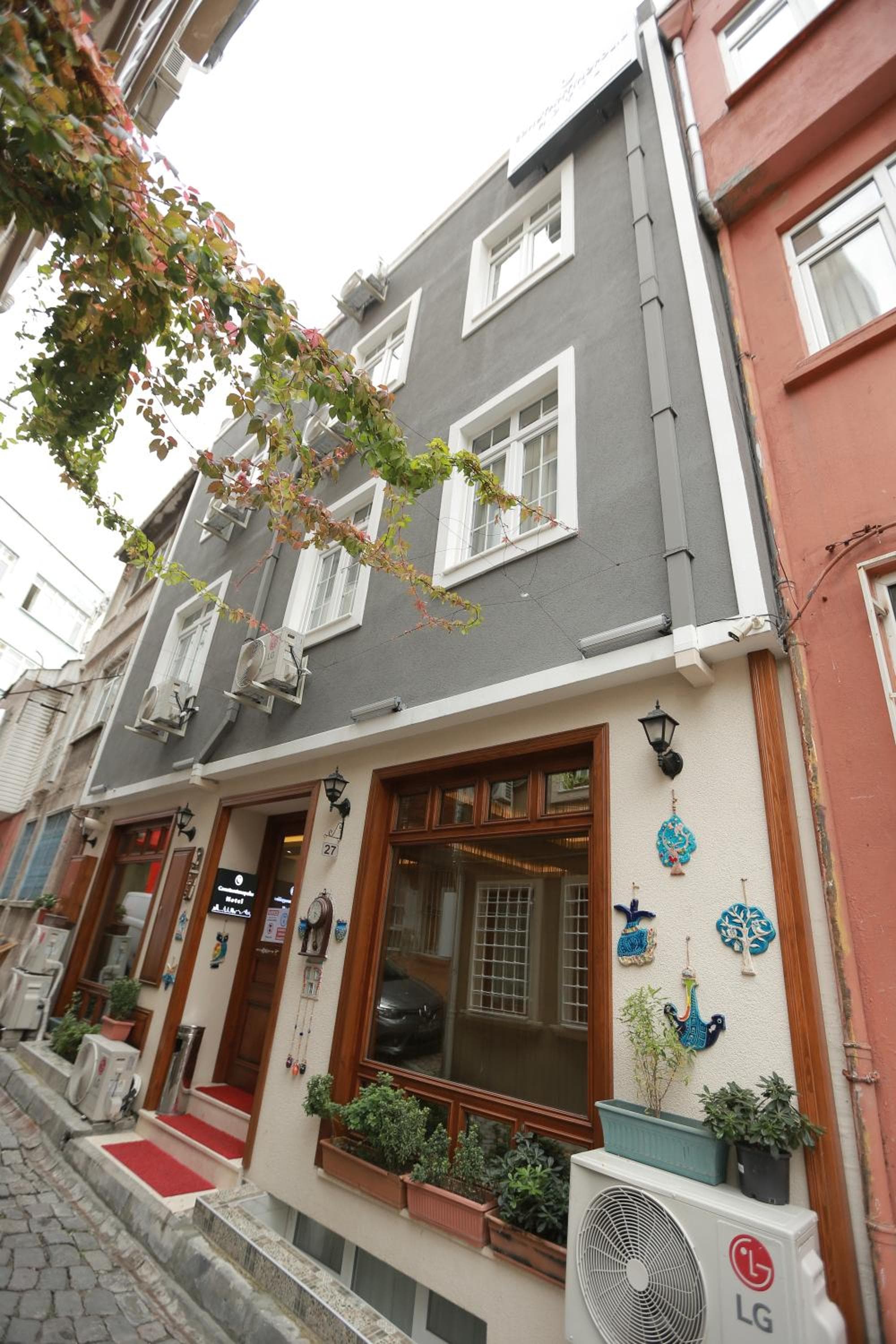 Constantinopolis Hotel - Image 1