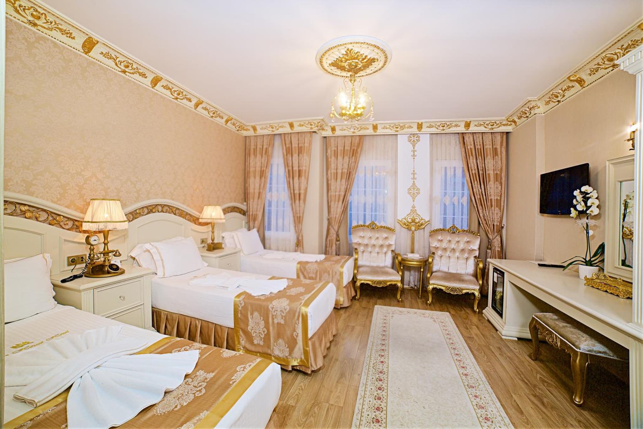 White House Hotel Istanbul - Image 2