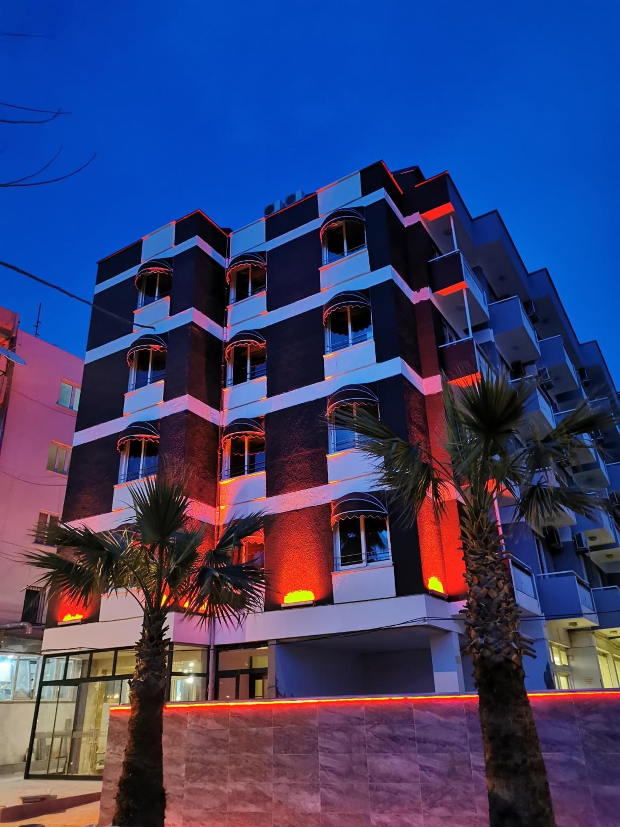 Akman Hotel - Image 1