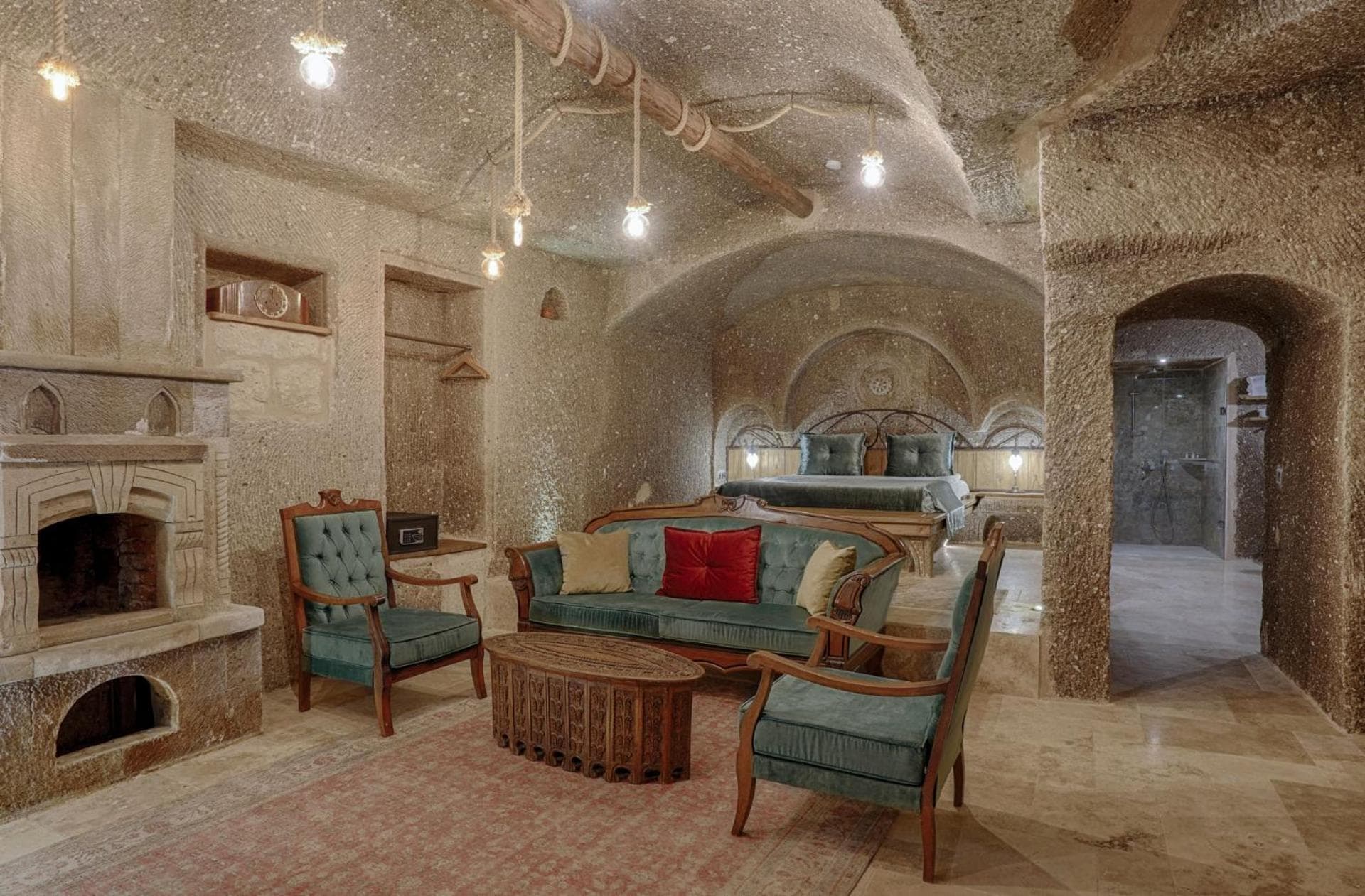 Hera Cave Suites - Image 3
