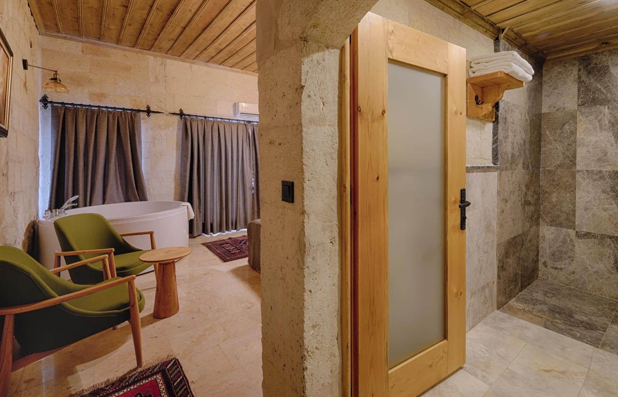 Concept Cave Suites - Image 4