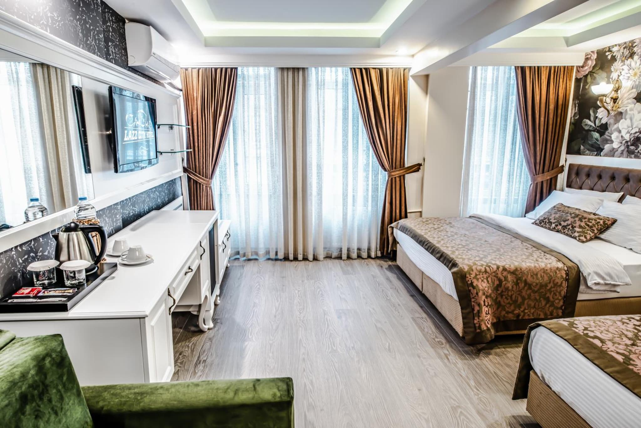 Lazz City Hotel - Image 2
