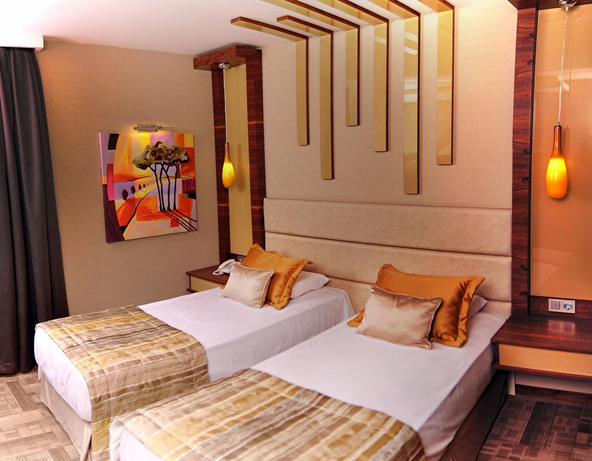 Avin Hotel - Image 4