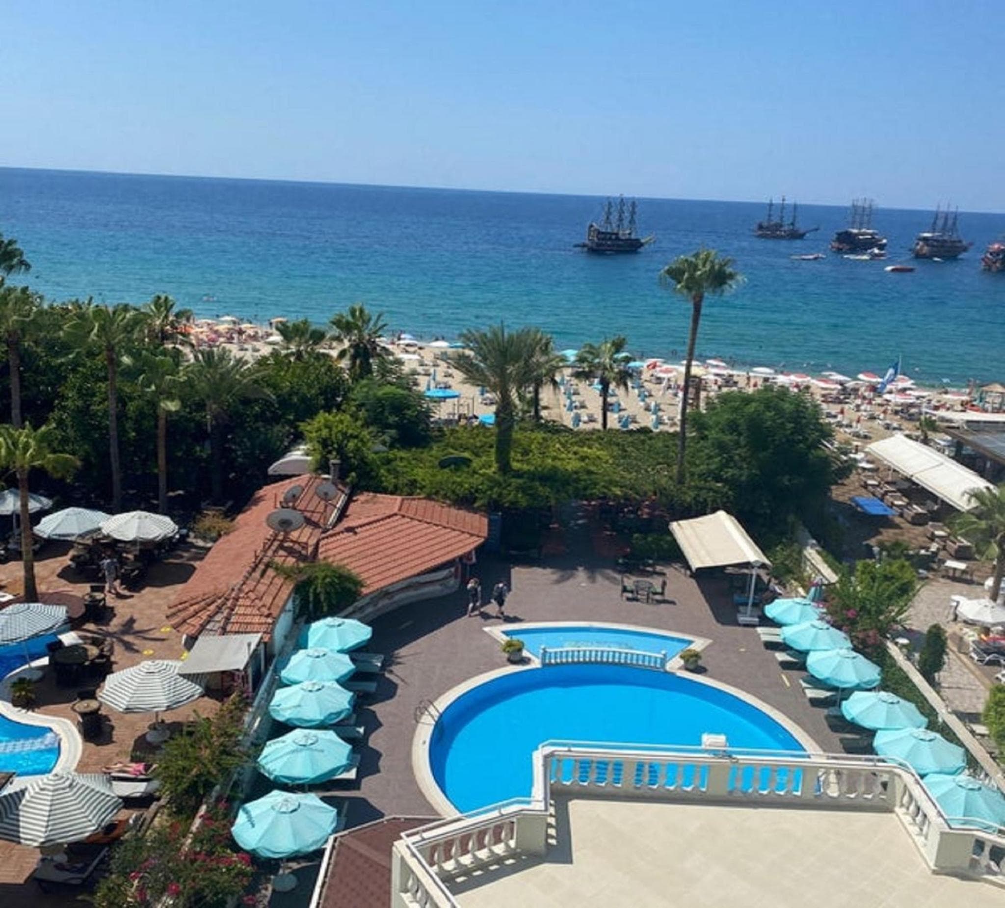 Azak Hotel - Image 4
