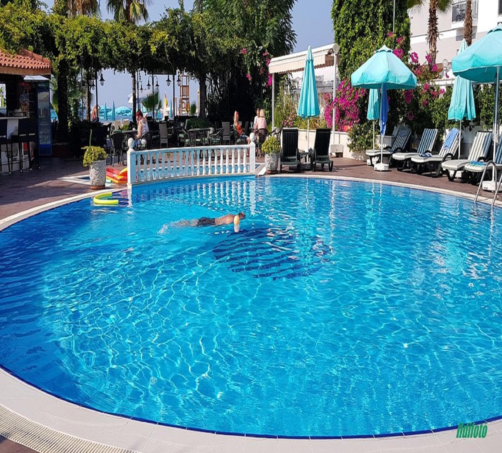 Azak Hotel - Image 2