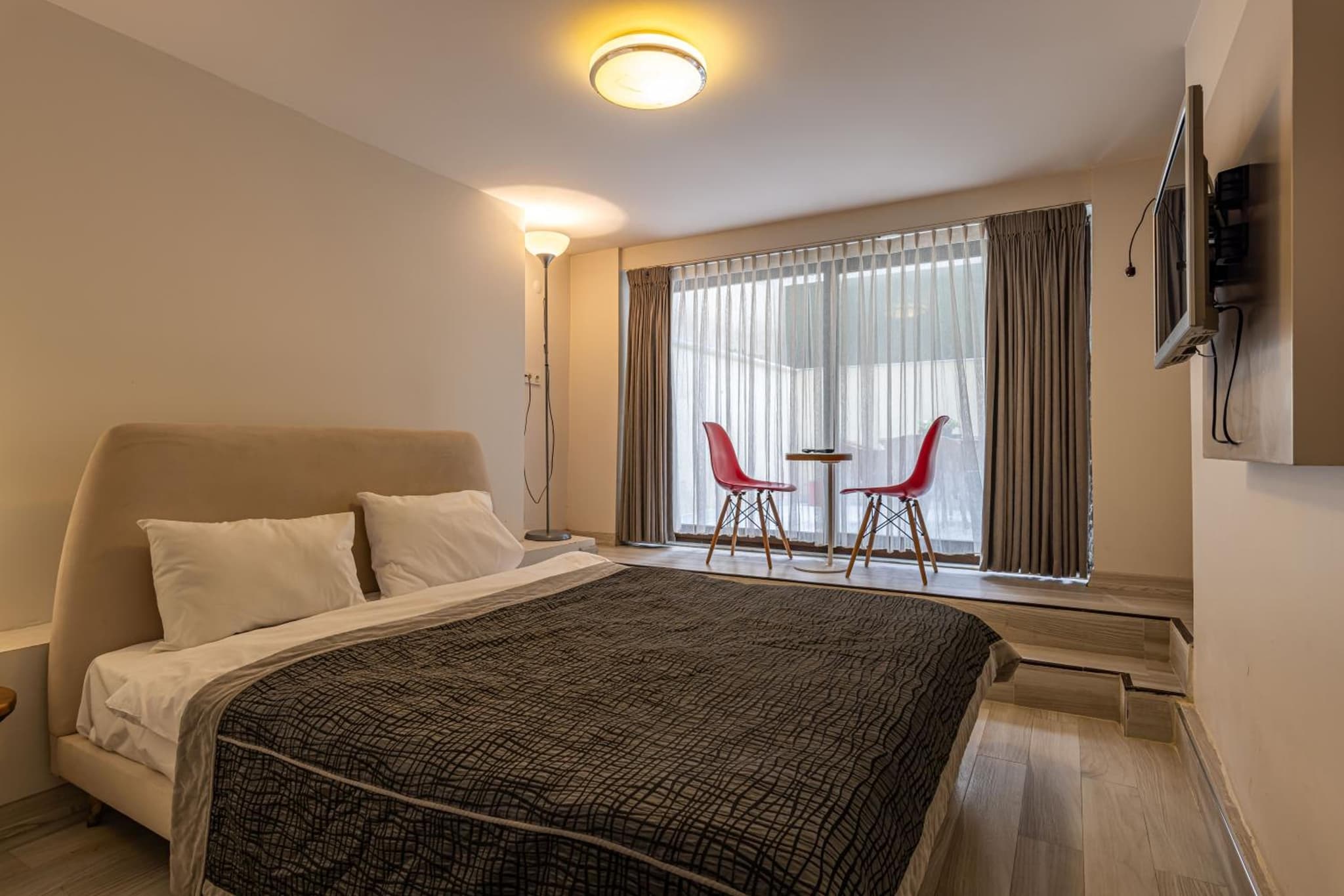 Calanthe Residence - Image 2