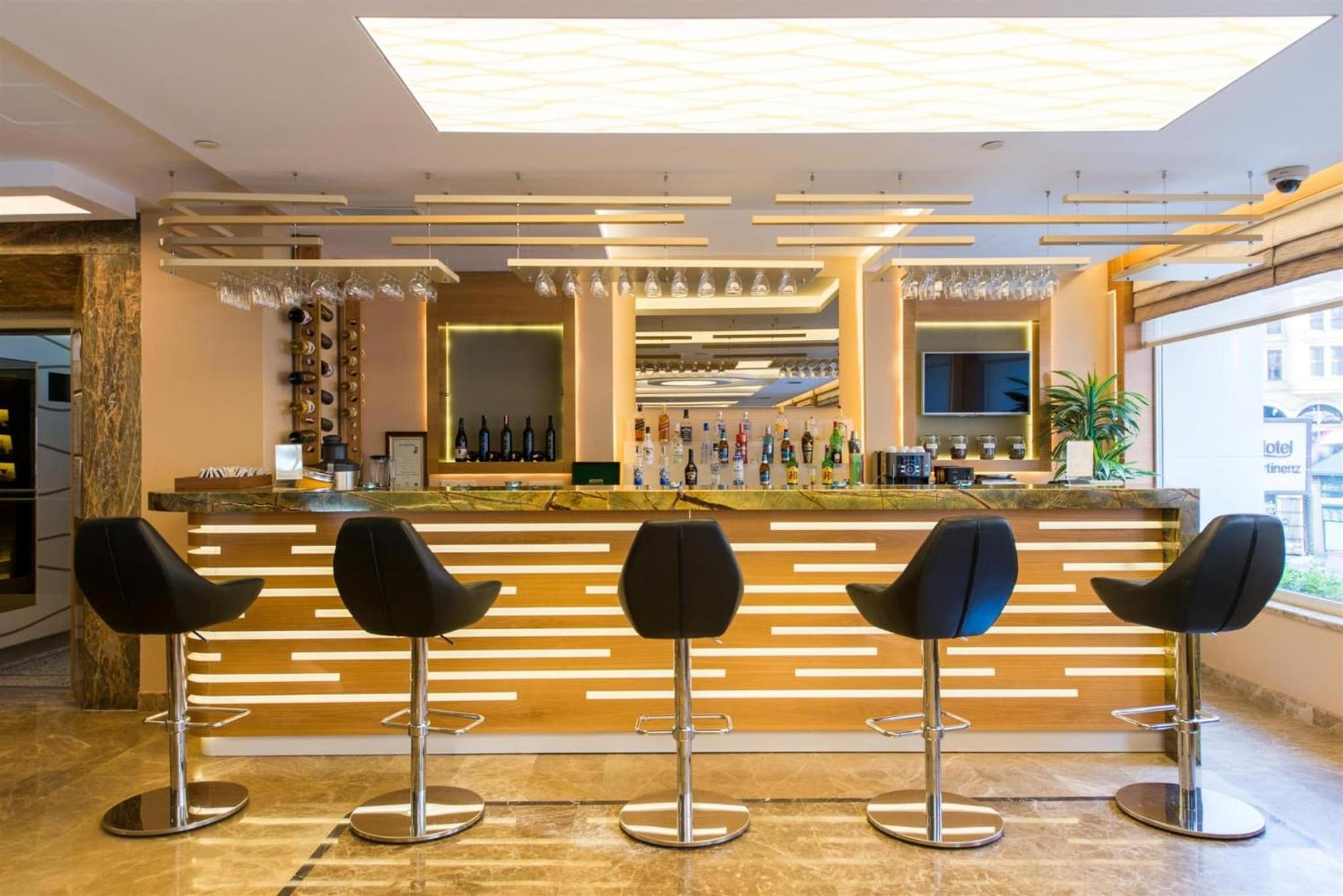 Prestige Hotel Old City - Image 2