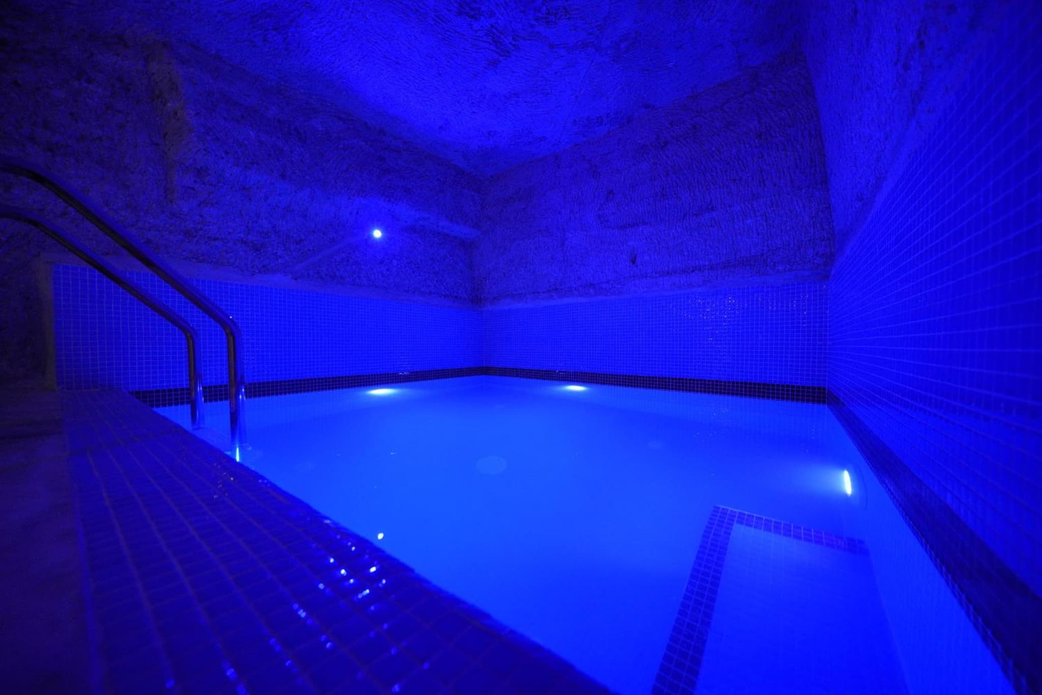 Travel Inn Cave Hotel - Image 3