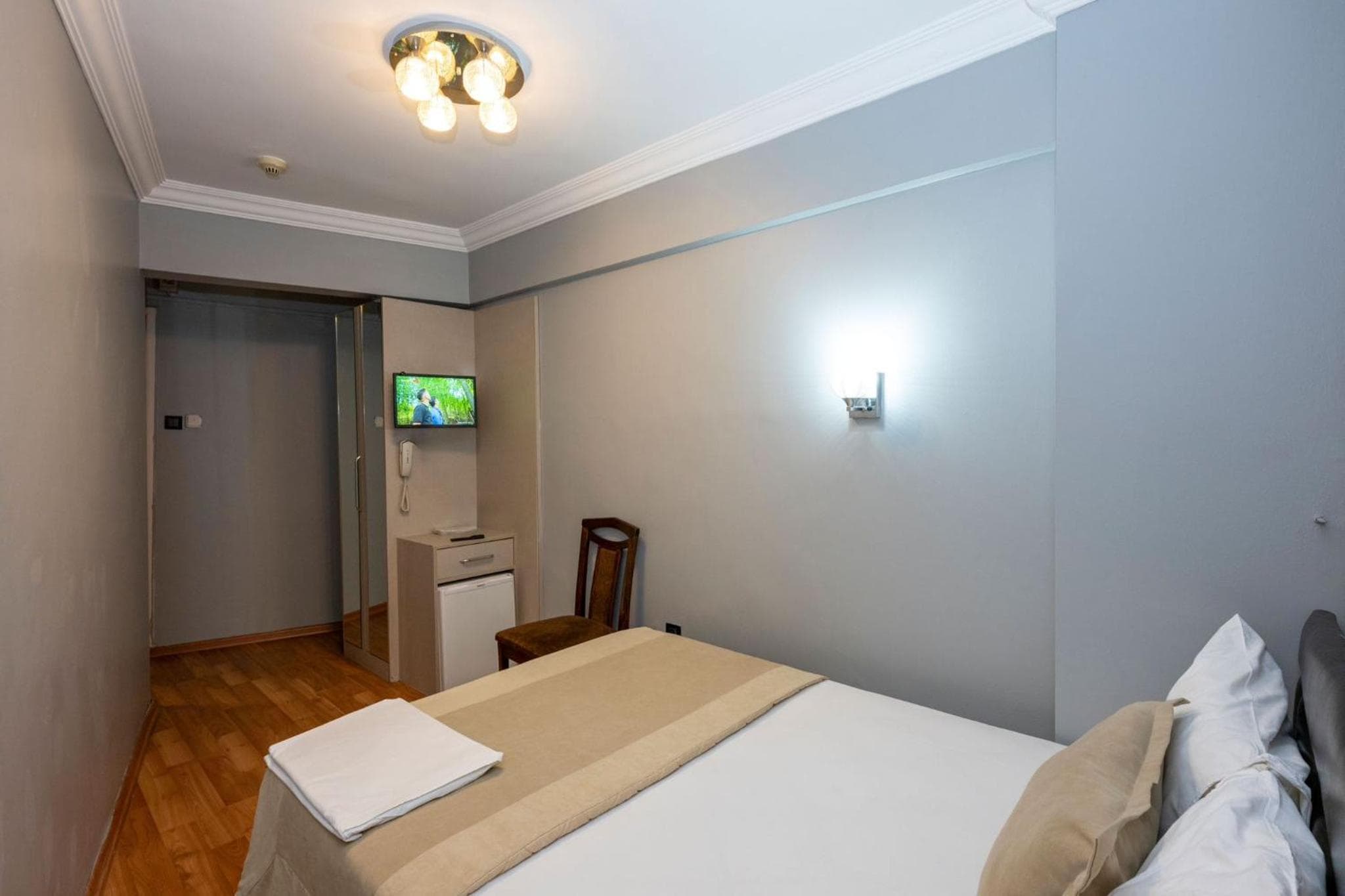 Saray Otel - Image 4