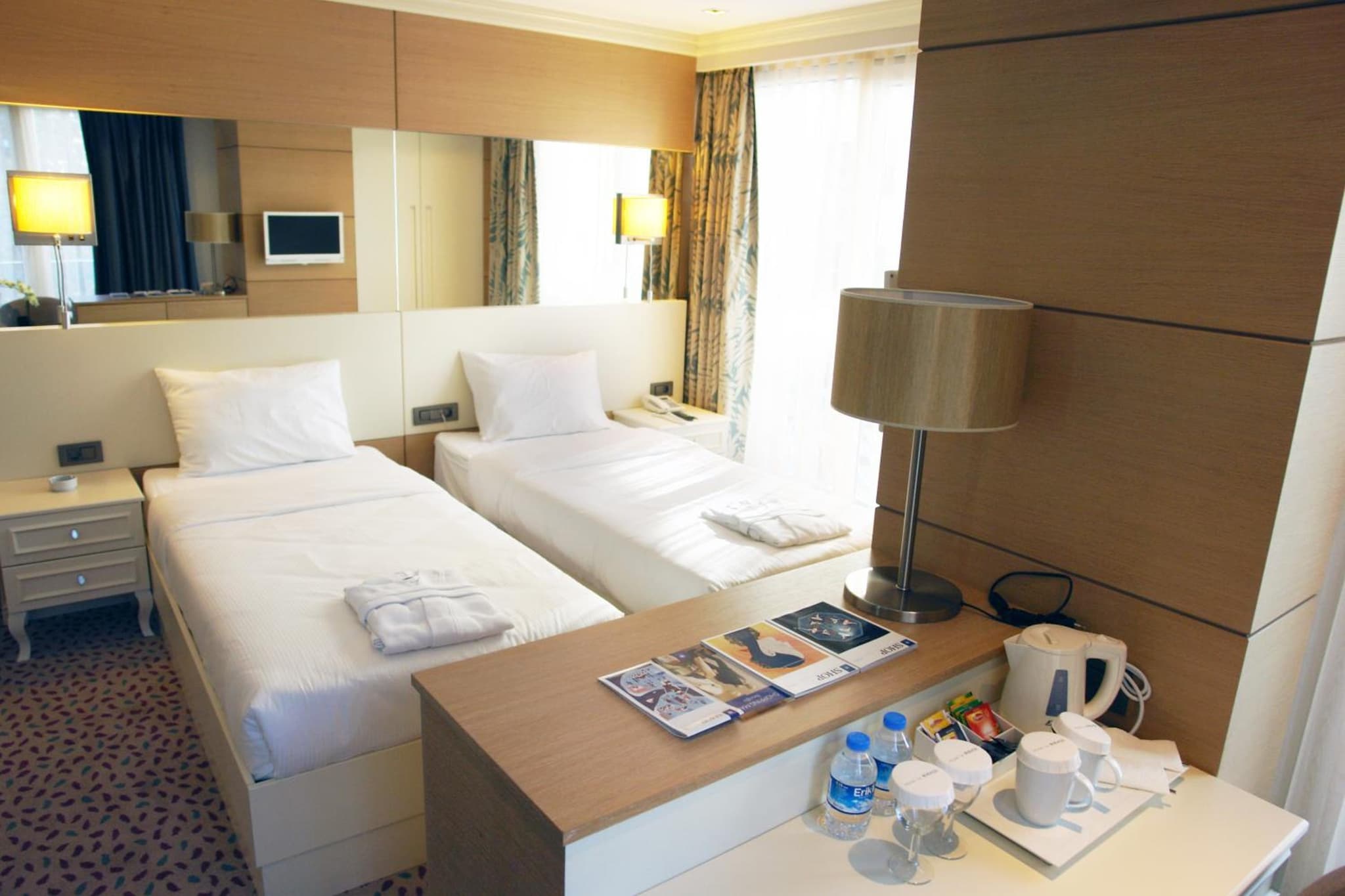 Hotel Le Mirage - Image 1