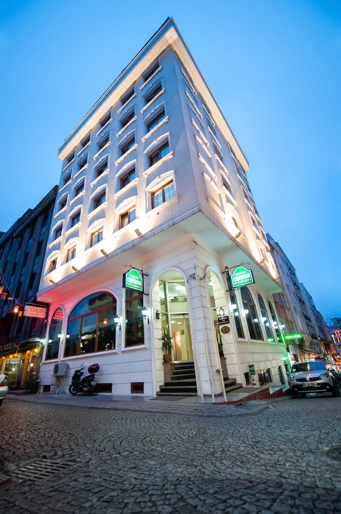 Centrum İstanbul Oteli - Image 1