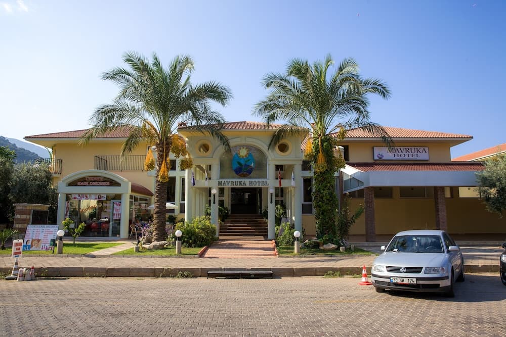 Mavruka Hotel - Image 1
