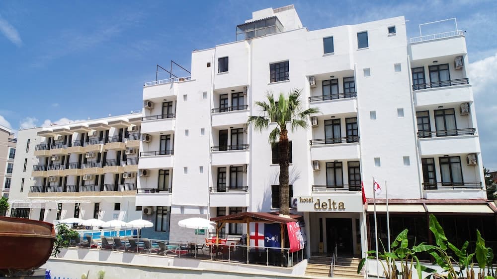Delta Altinkum Otel - Image 1