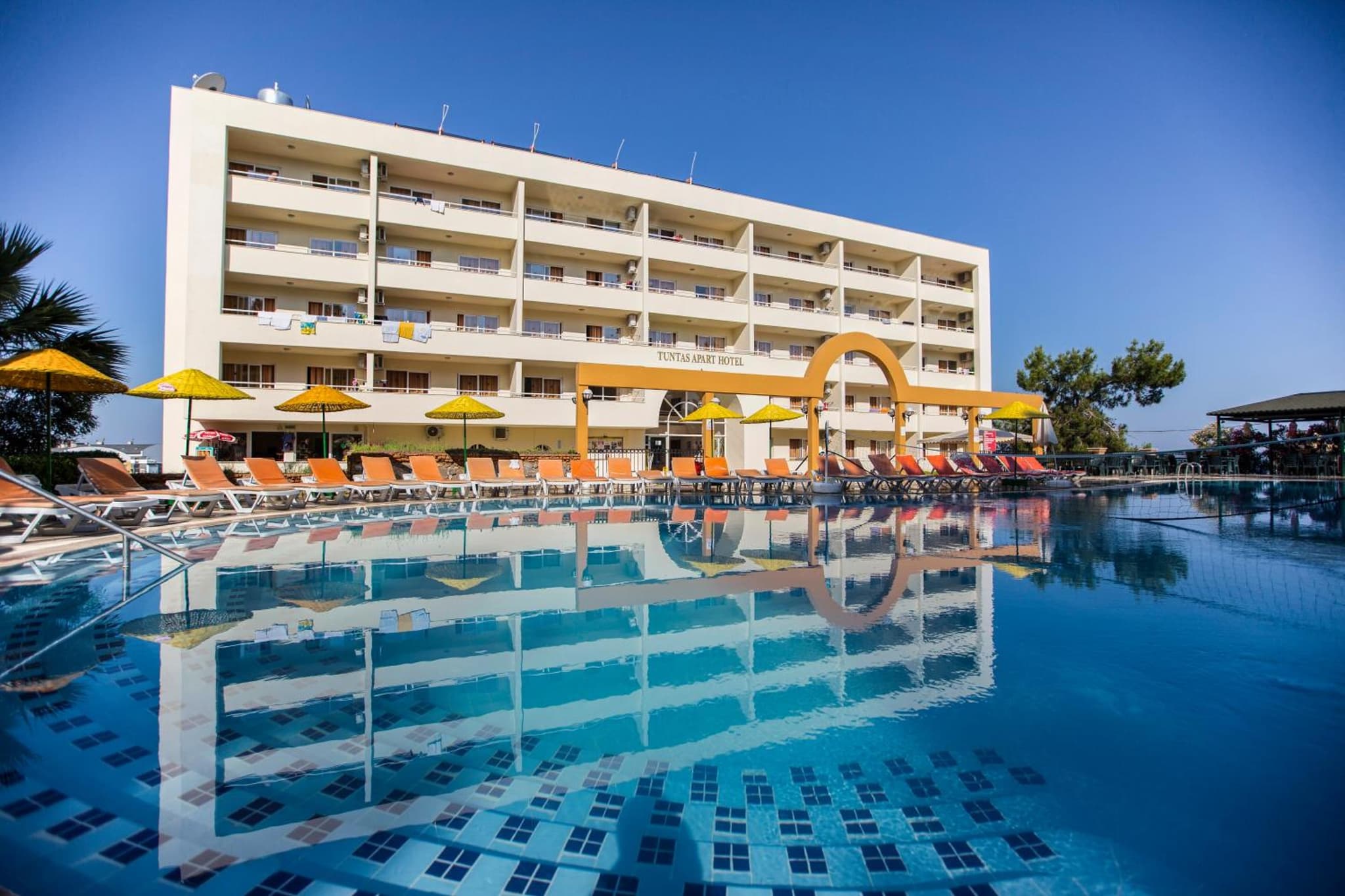 Tuntas Family Suites Kusadasi - Image 1