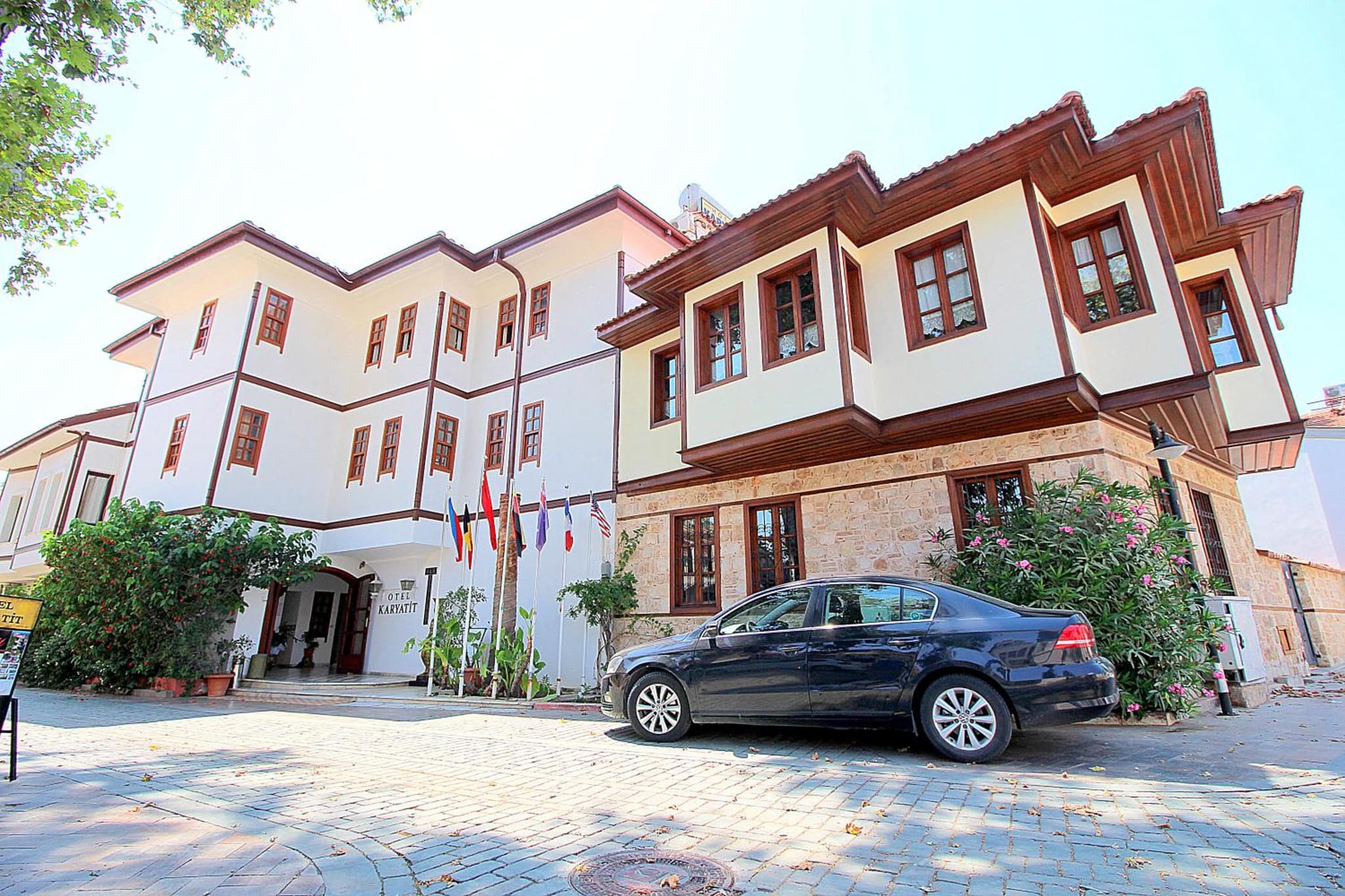 Hotel Karyatit Kaleici - Image 1
