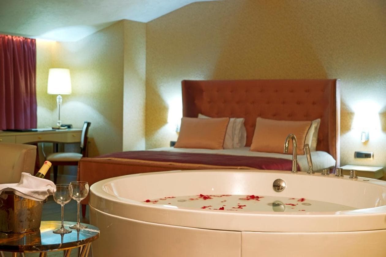 Taba Luxury Suites and Hotel - Image 1