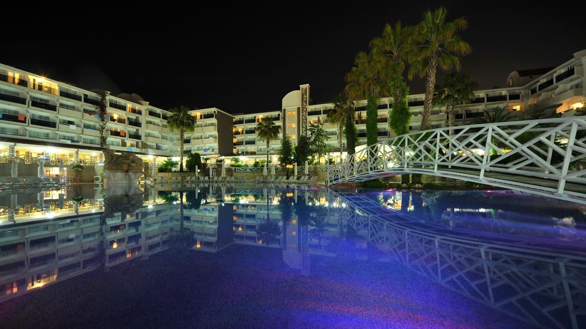 Seaden Corolla Hotel - Image 1