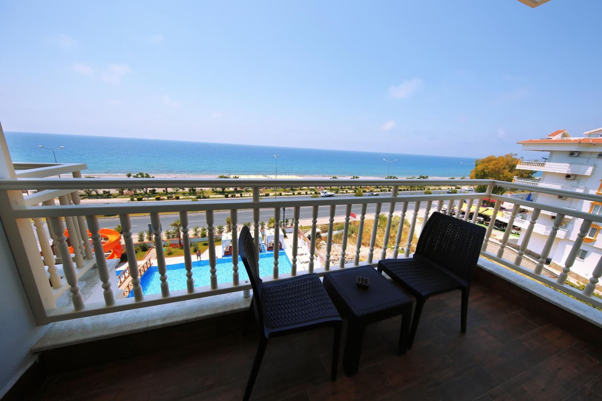 Sey Beach Hotel & Spa - Image 3