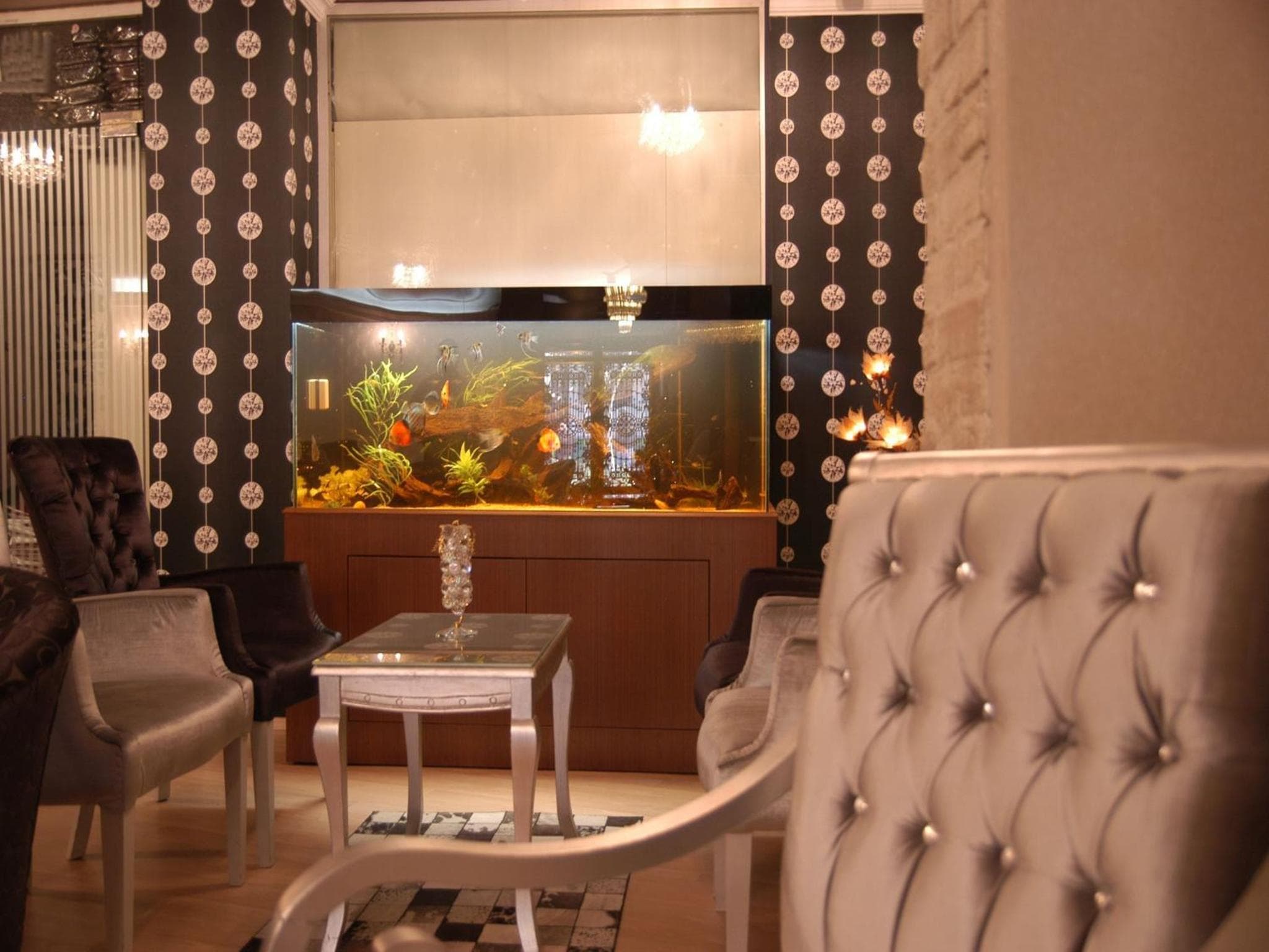 Maya Hotel - Image 1