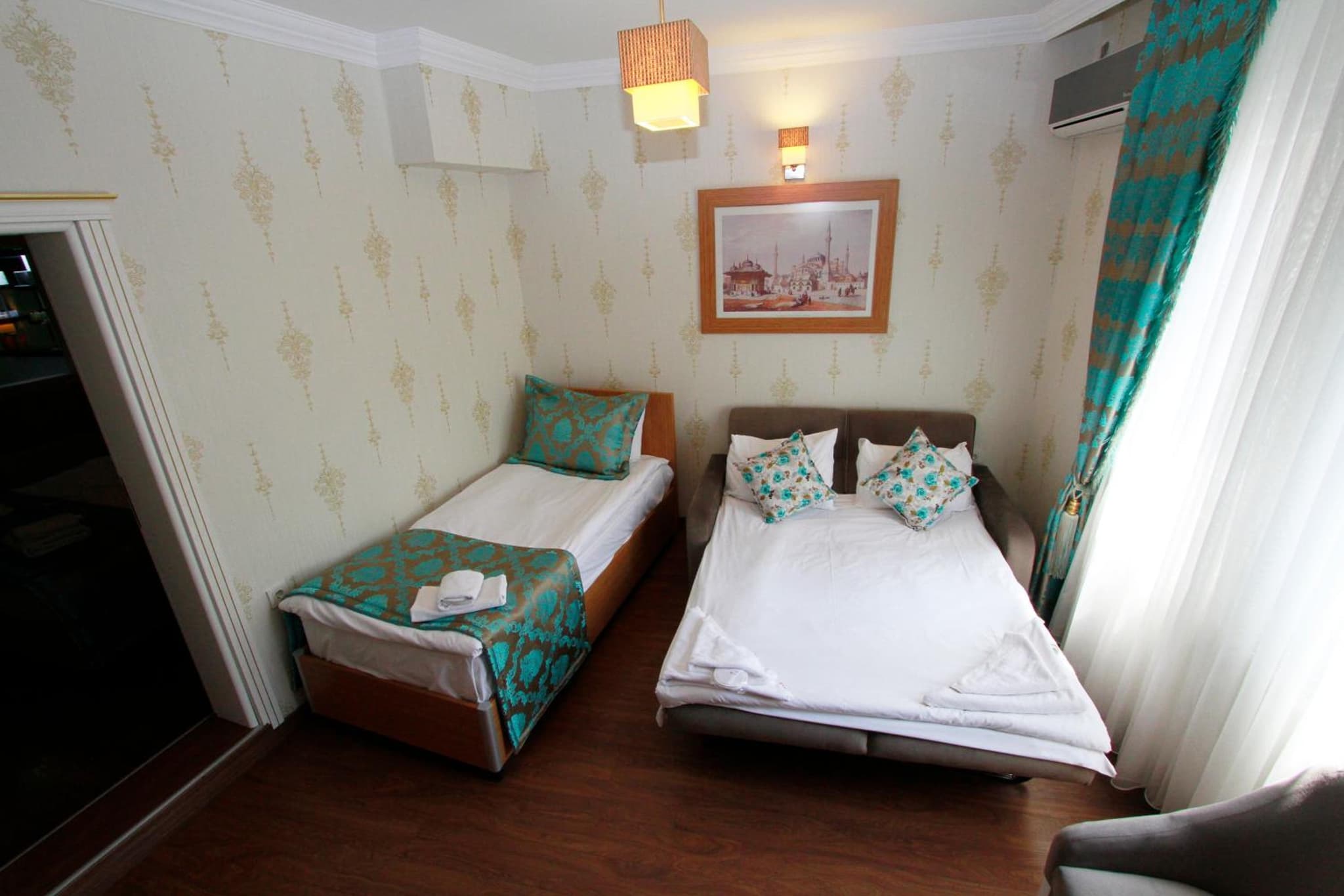 Agora Boutique Hotel & Bistro - Image 3