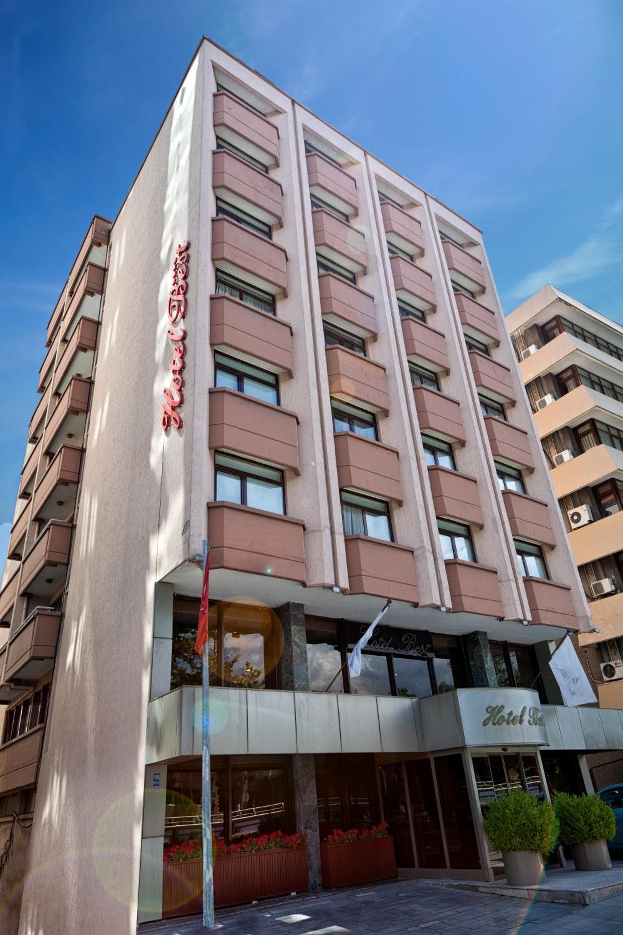 Hotel Best - Image 1