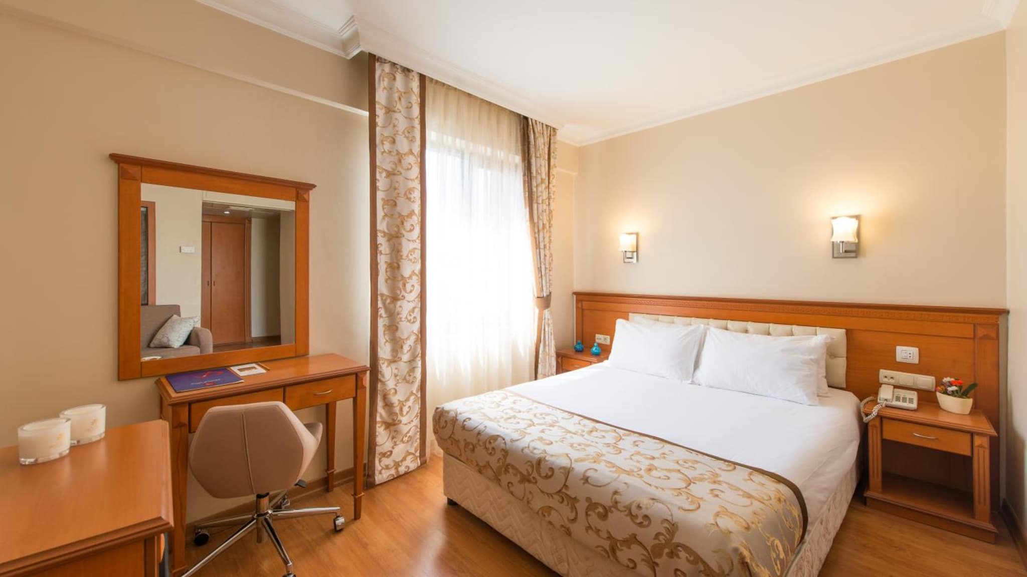 Prestige Hotel Old City - Image 4