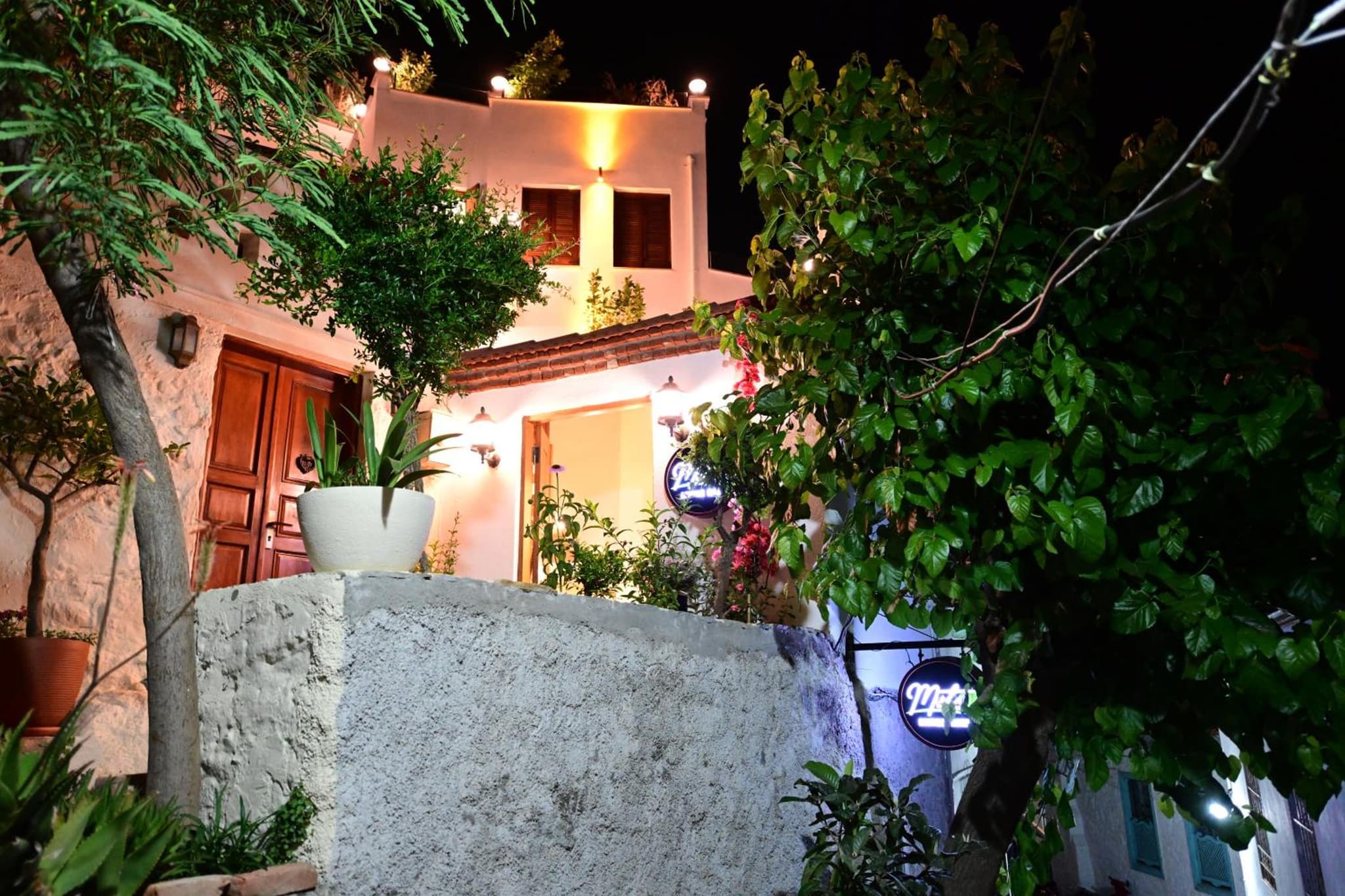 Mets Boutique Hotel - Image 1