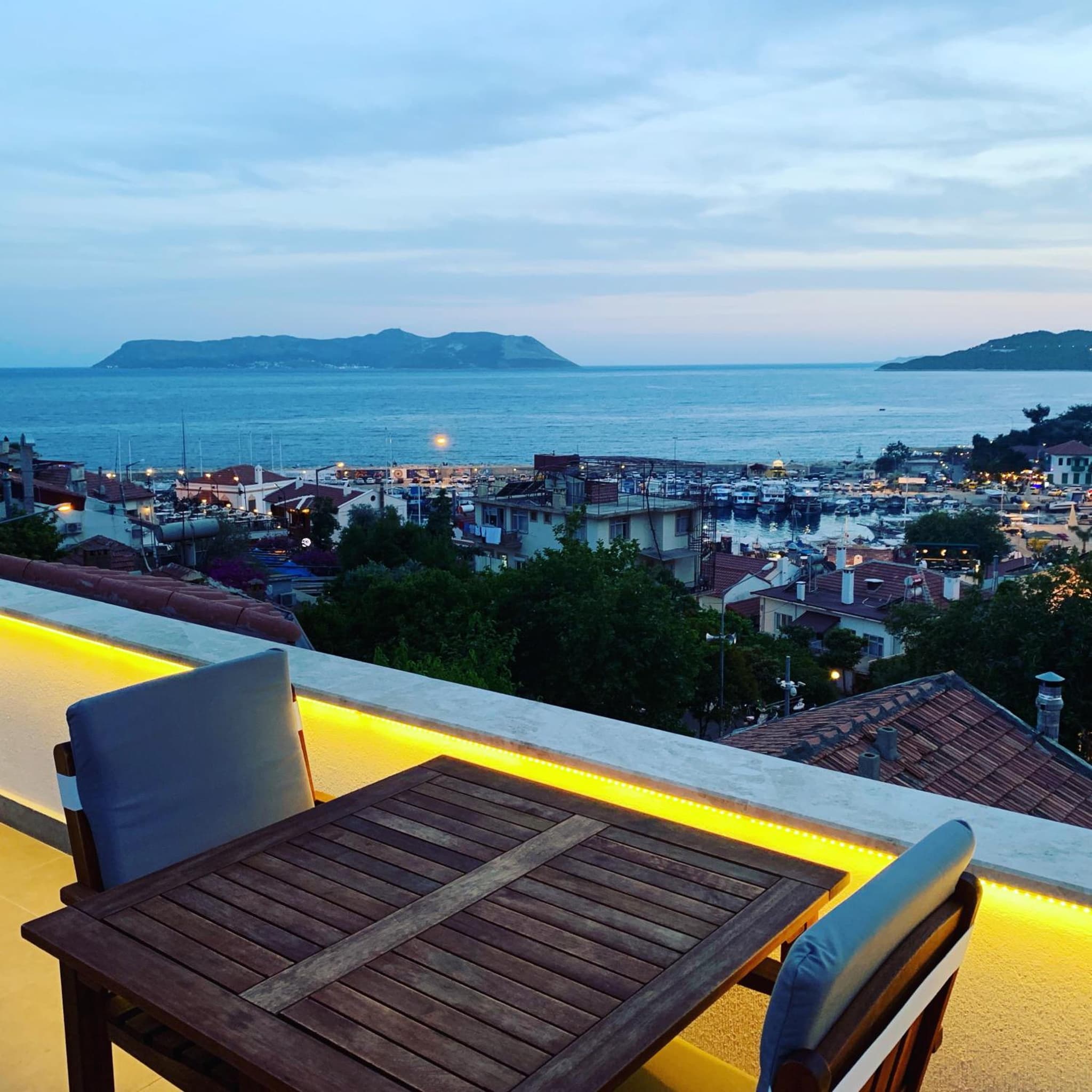 The Townhouse Apartment - Image 1