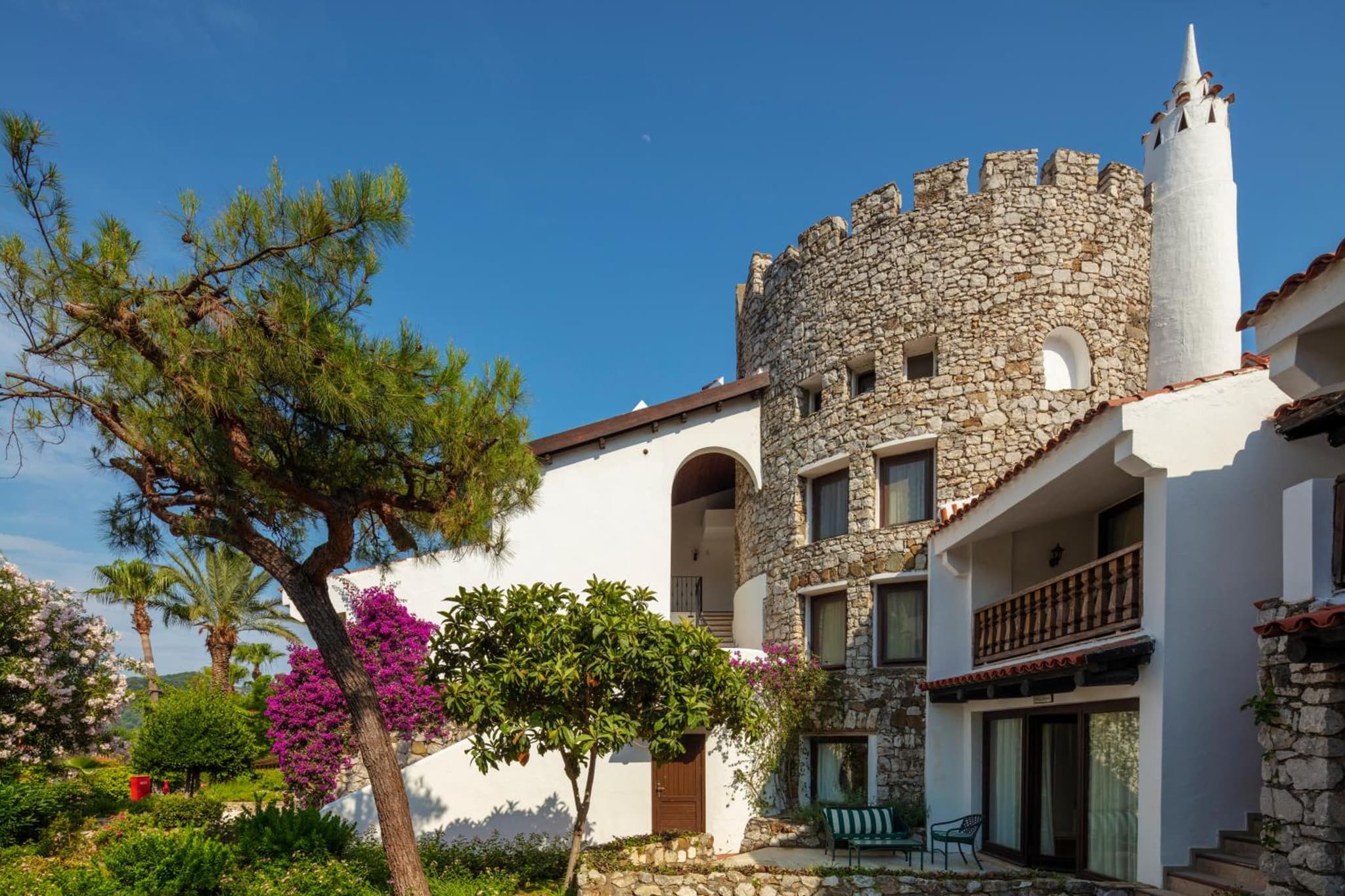 Marti Resort Deluxe Hotel - Image 1