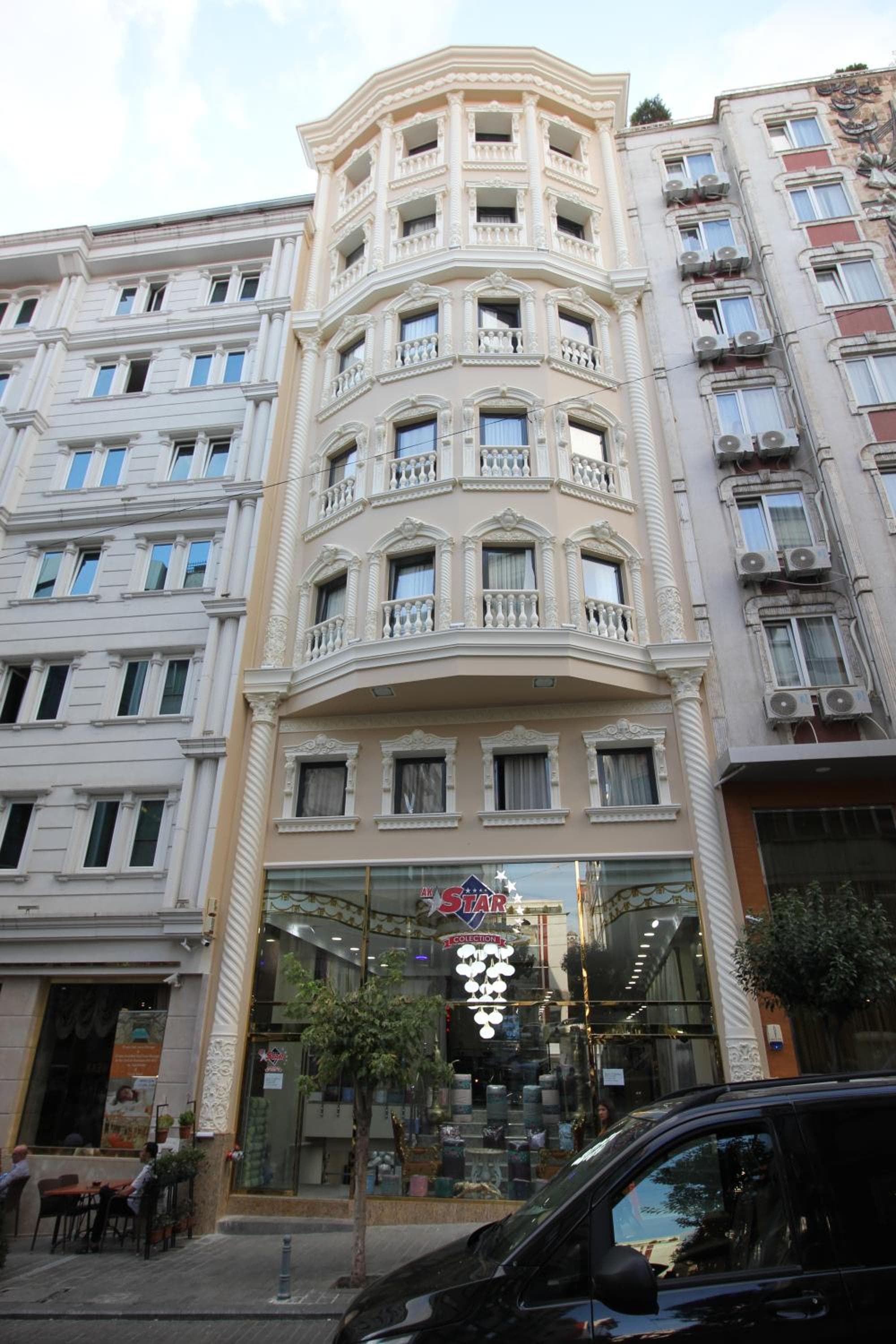 Laleli Blue Marmaray Otel - Image 1