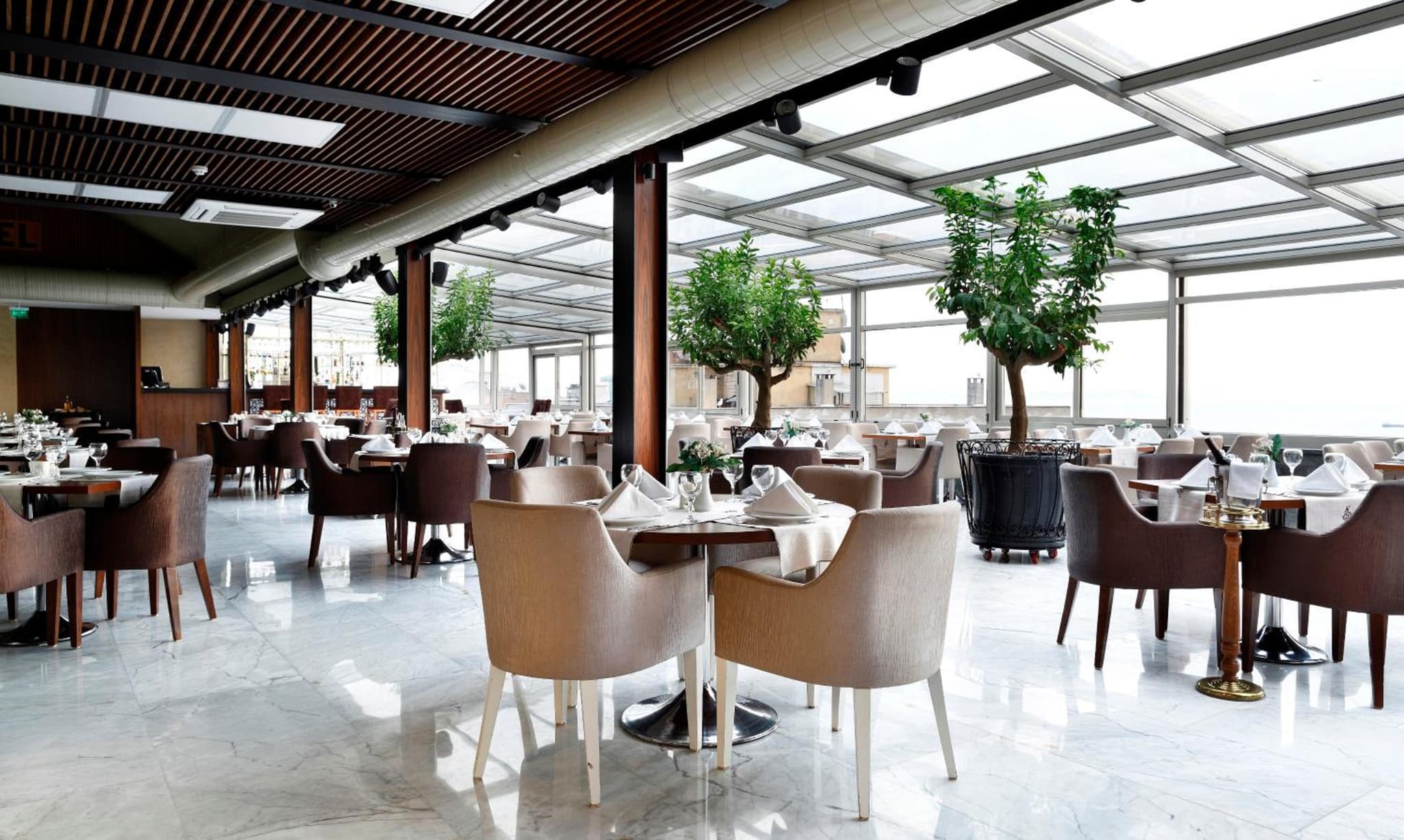 Darkhill Otel - Image 4