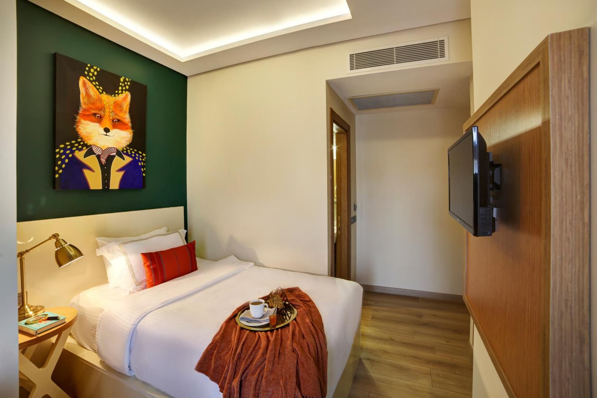 The Fox Otel - Image 2