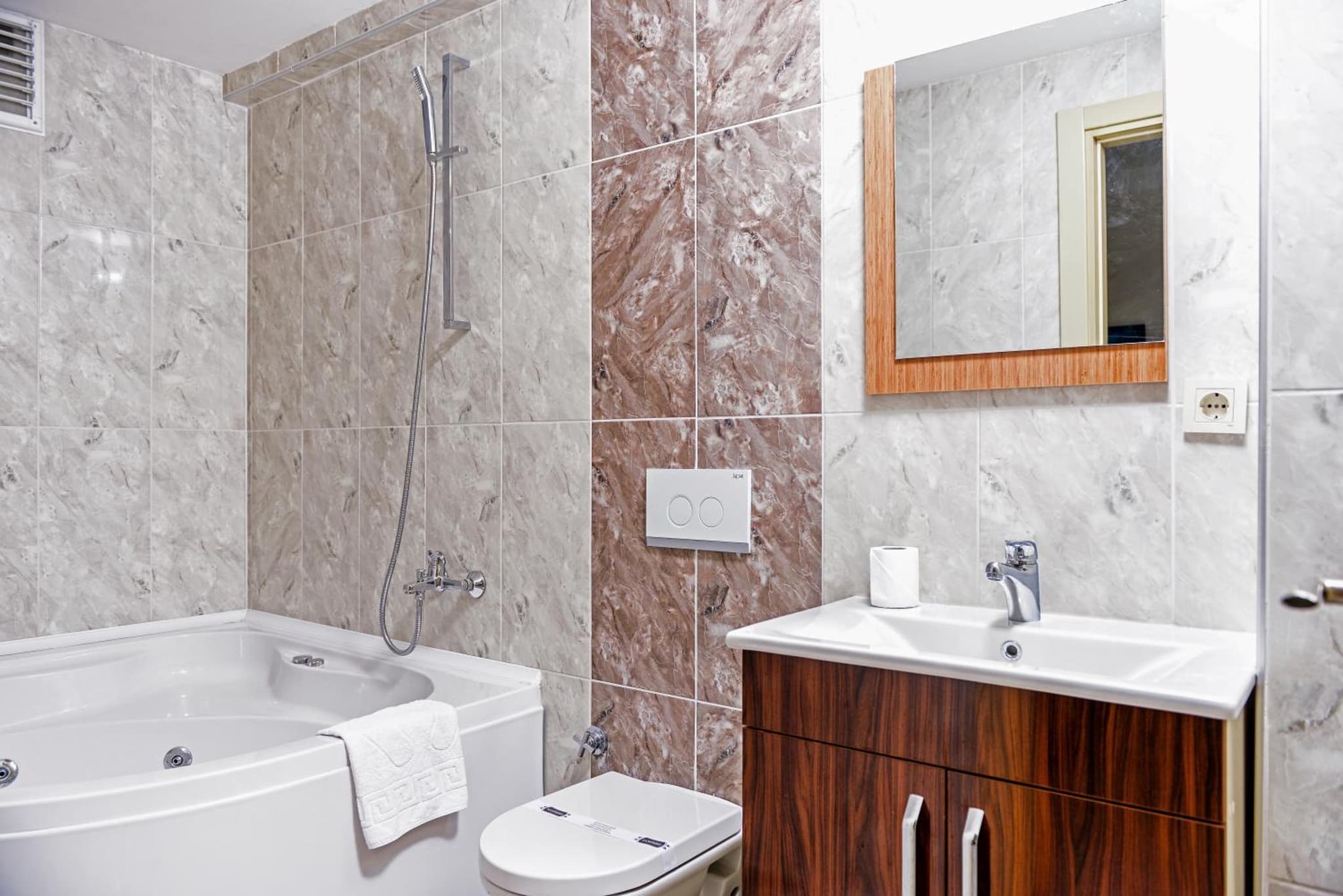 My Sun Hotel - Image 2