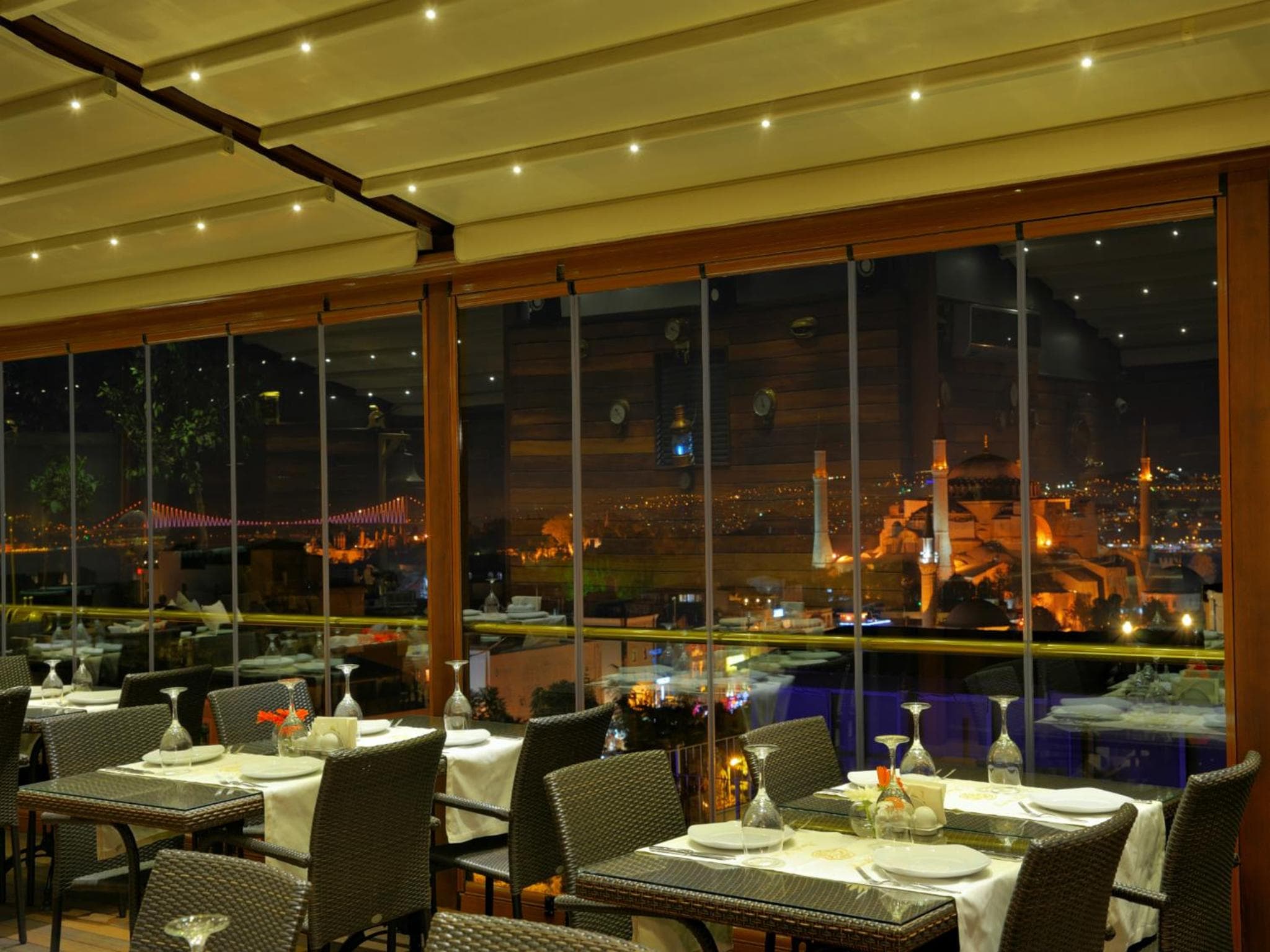 Burckin Hotel - Image 1