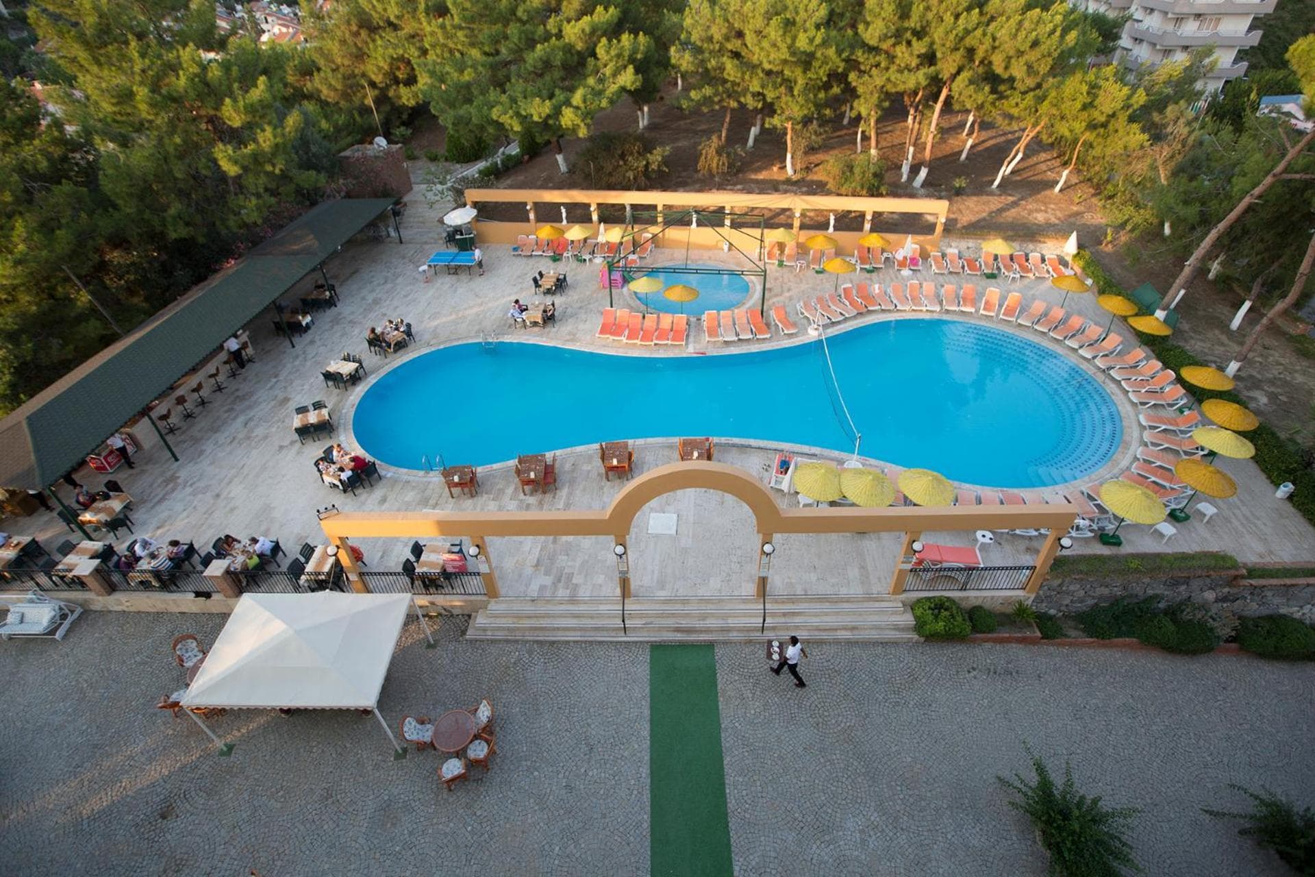 Tuntas Family Suites Kusadasi - Image 4