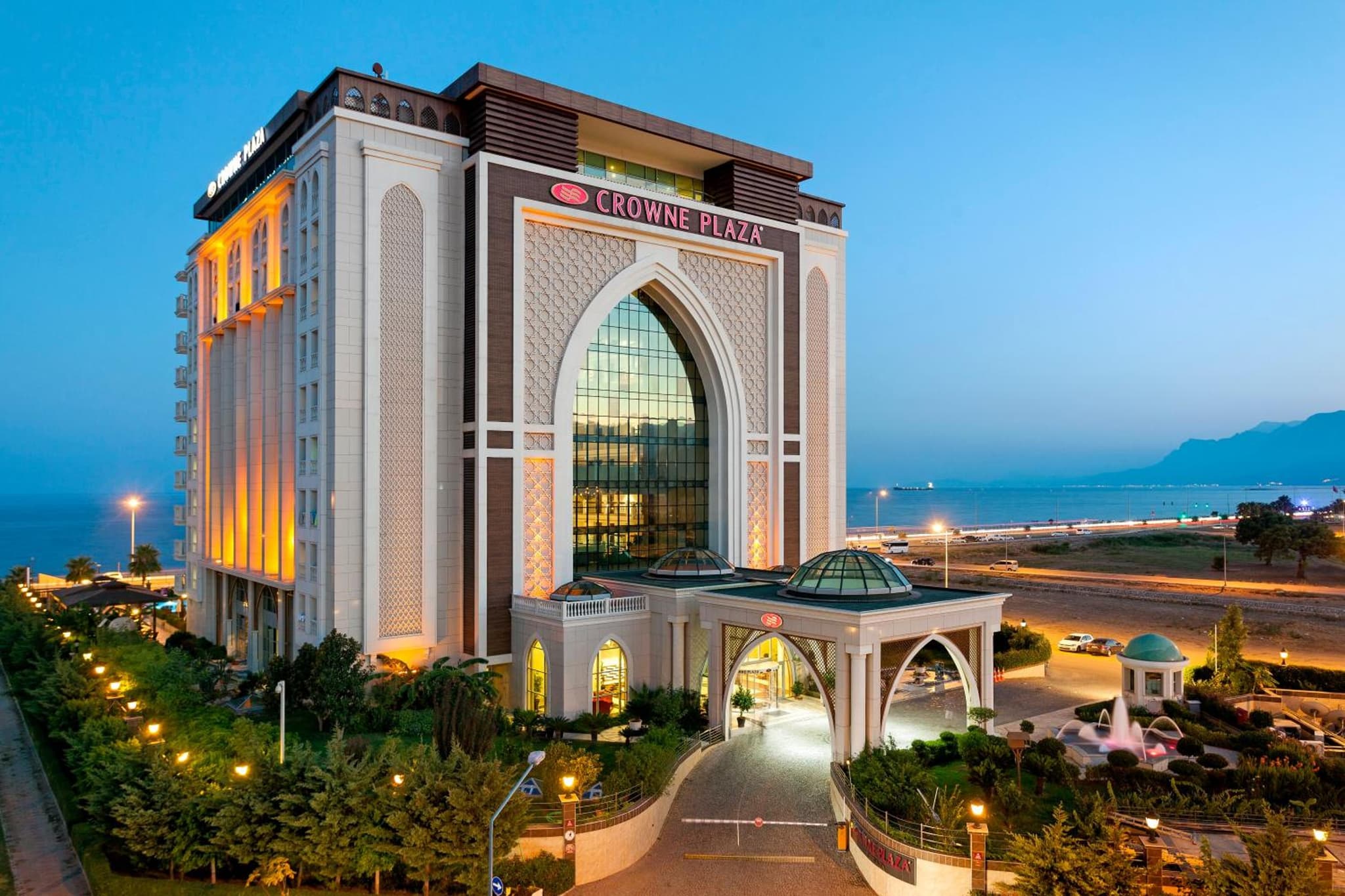 Crowne Plaza Antalya, an IHG Hotel - Image 1