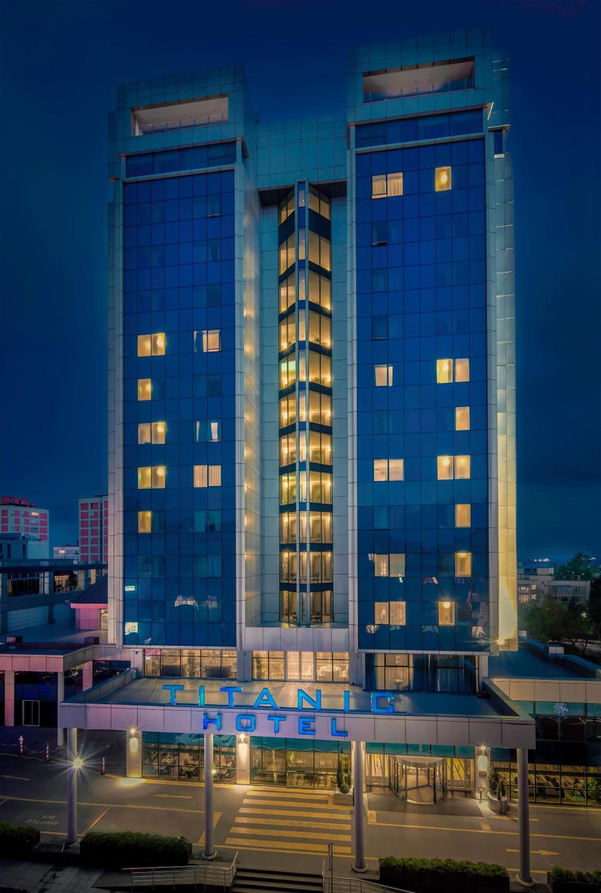 Titanic Port Bakirkoy - Image 4