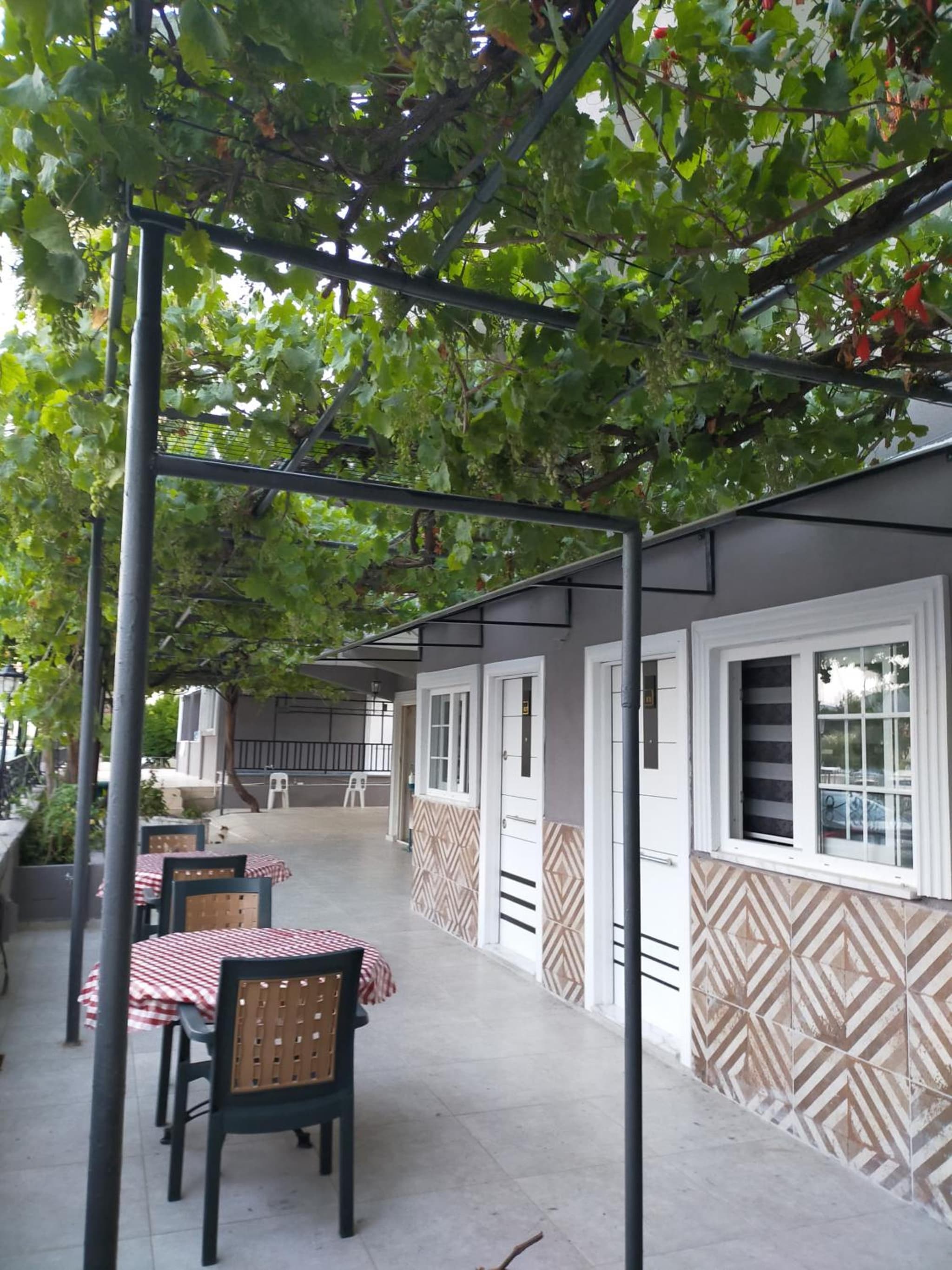 Akdeniz apart hotel - Image 1