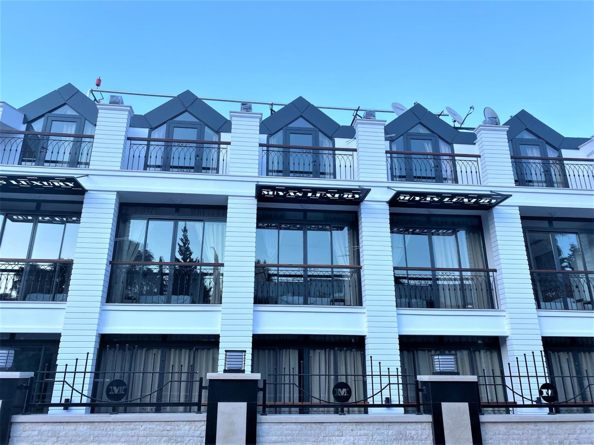 MİYAS LUXURY HOTEL - Image 1