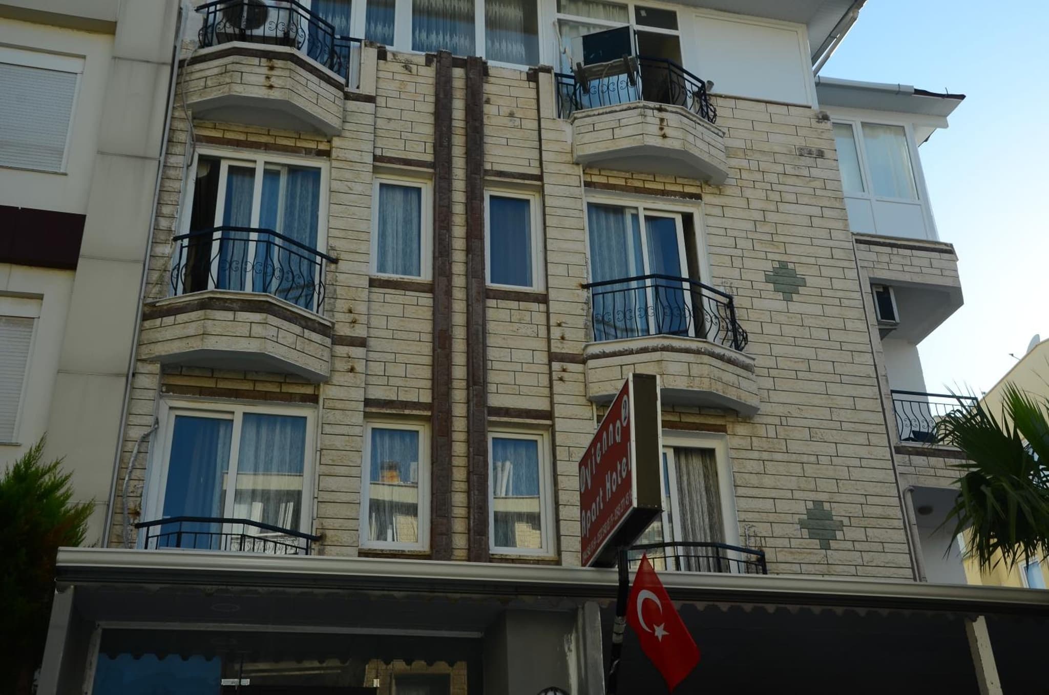 Vienna Apart Otel - Image 1