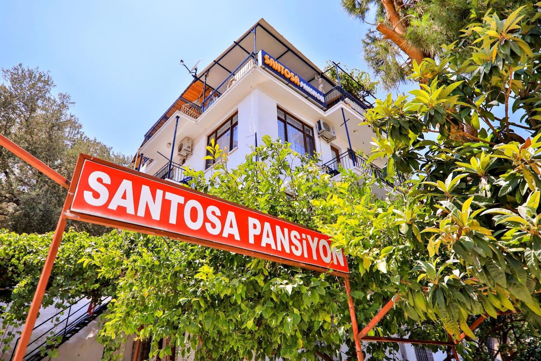 Santosa Pension - Image 1