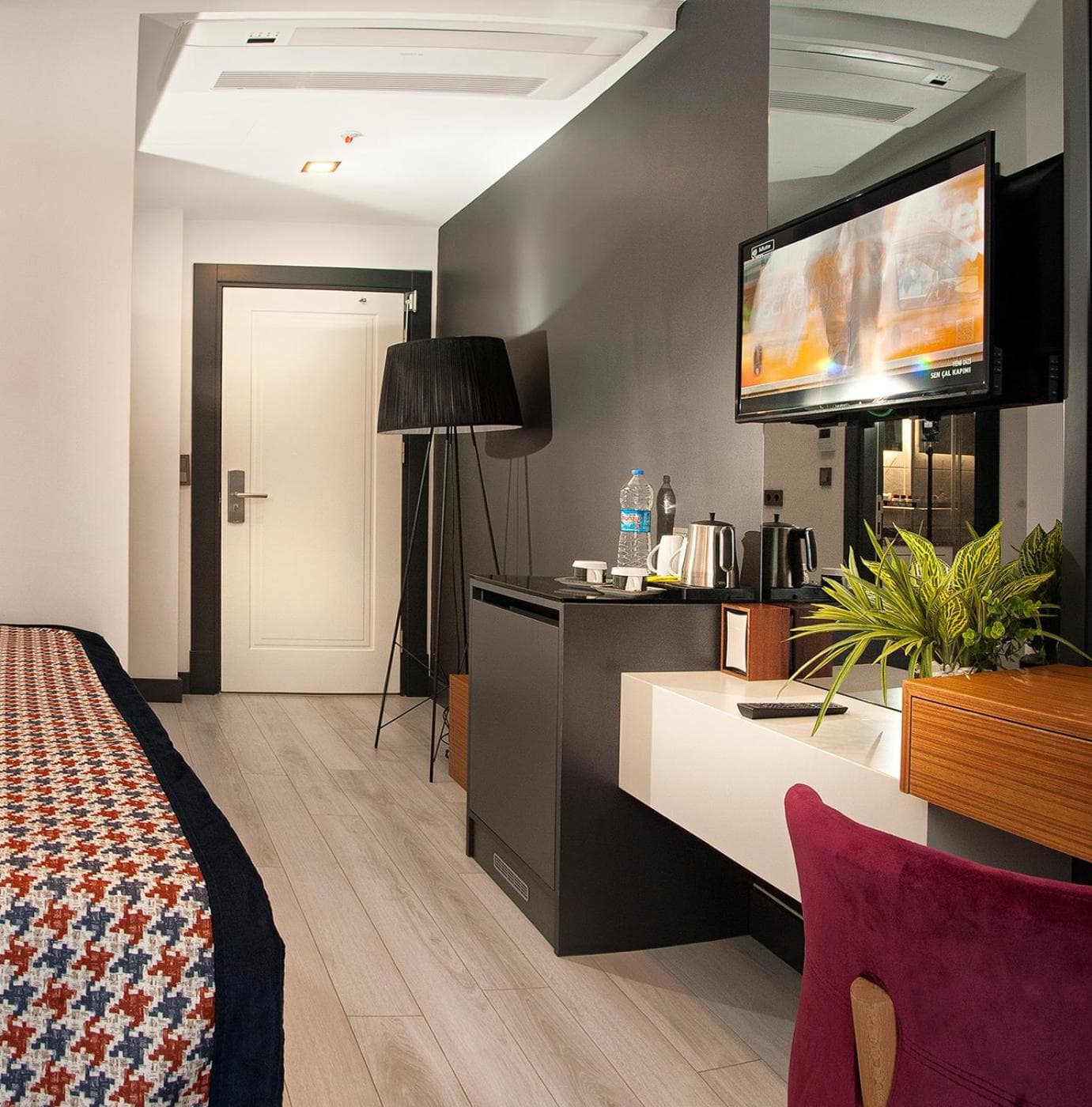 La Vita Süitler - Image 3